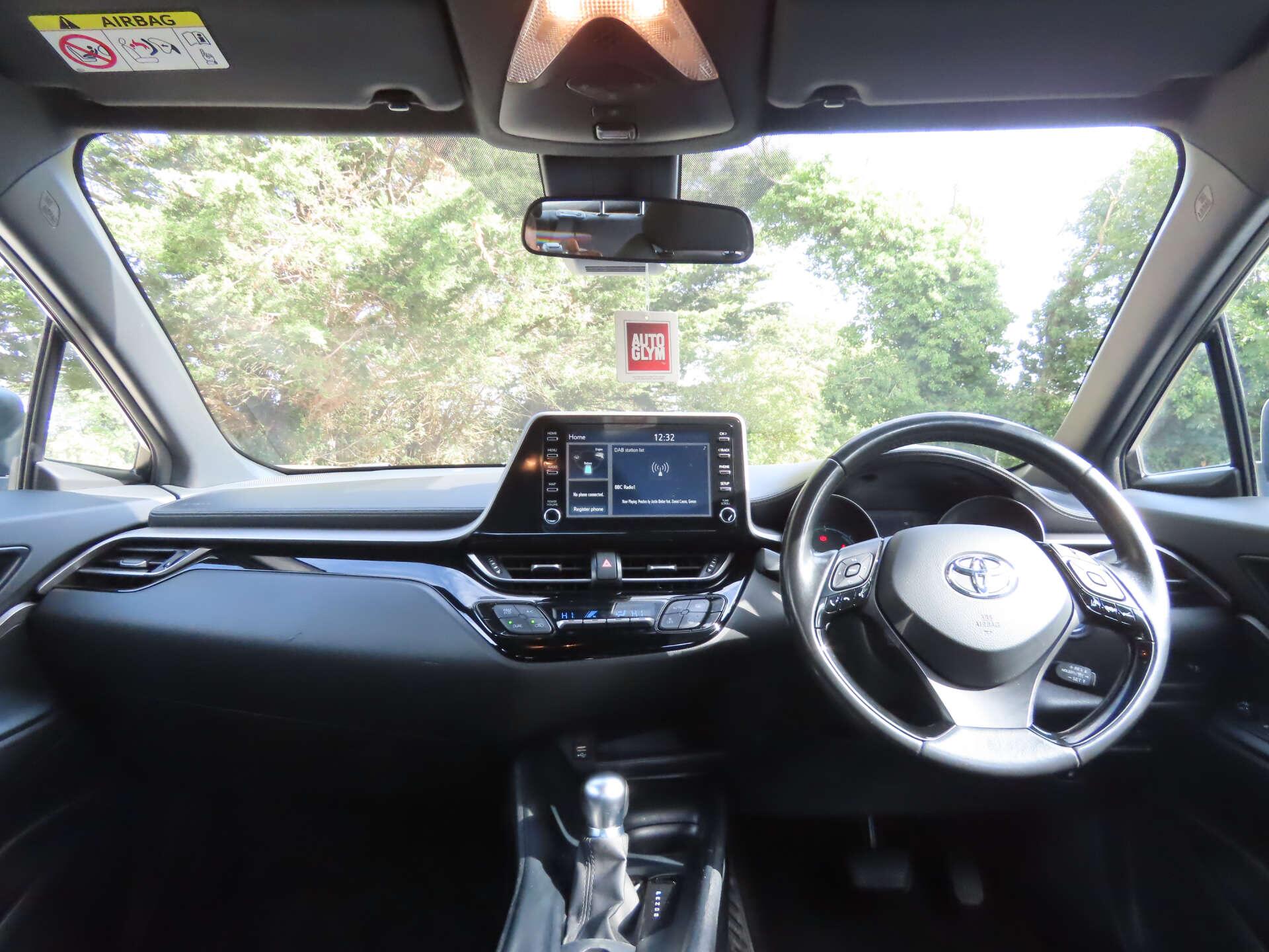 Toyota C-HR view 7