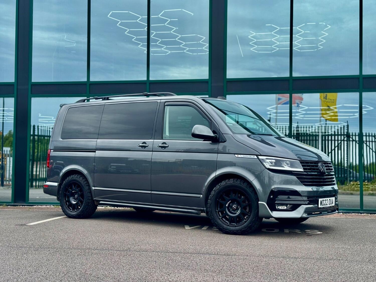 Volkswagen Caravelle view 5