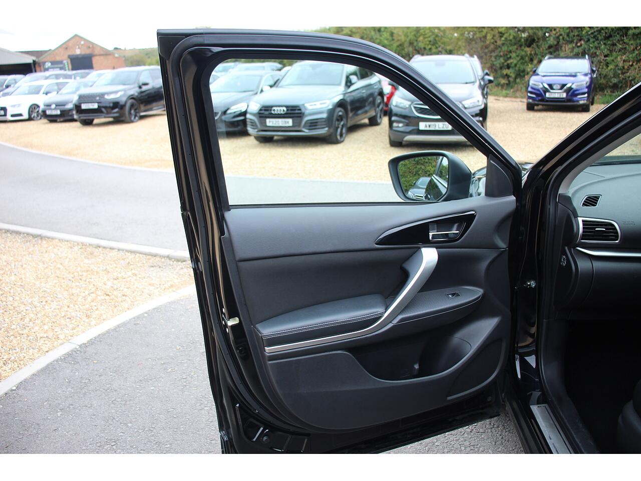 Mitsubishi Eclipse Cross view 40