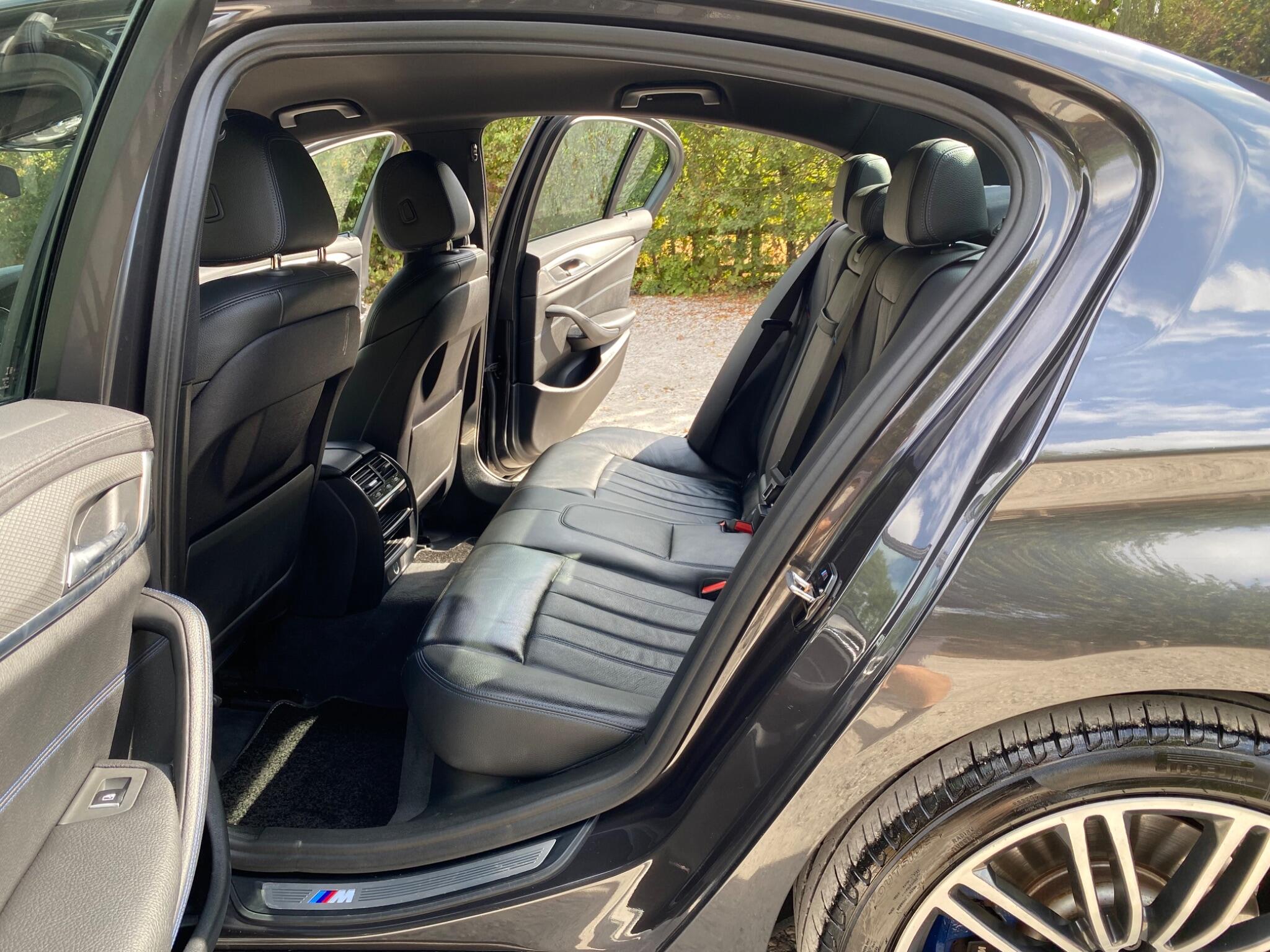 BMW 5 Series view 13