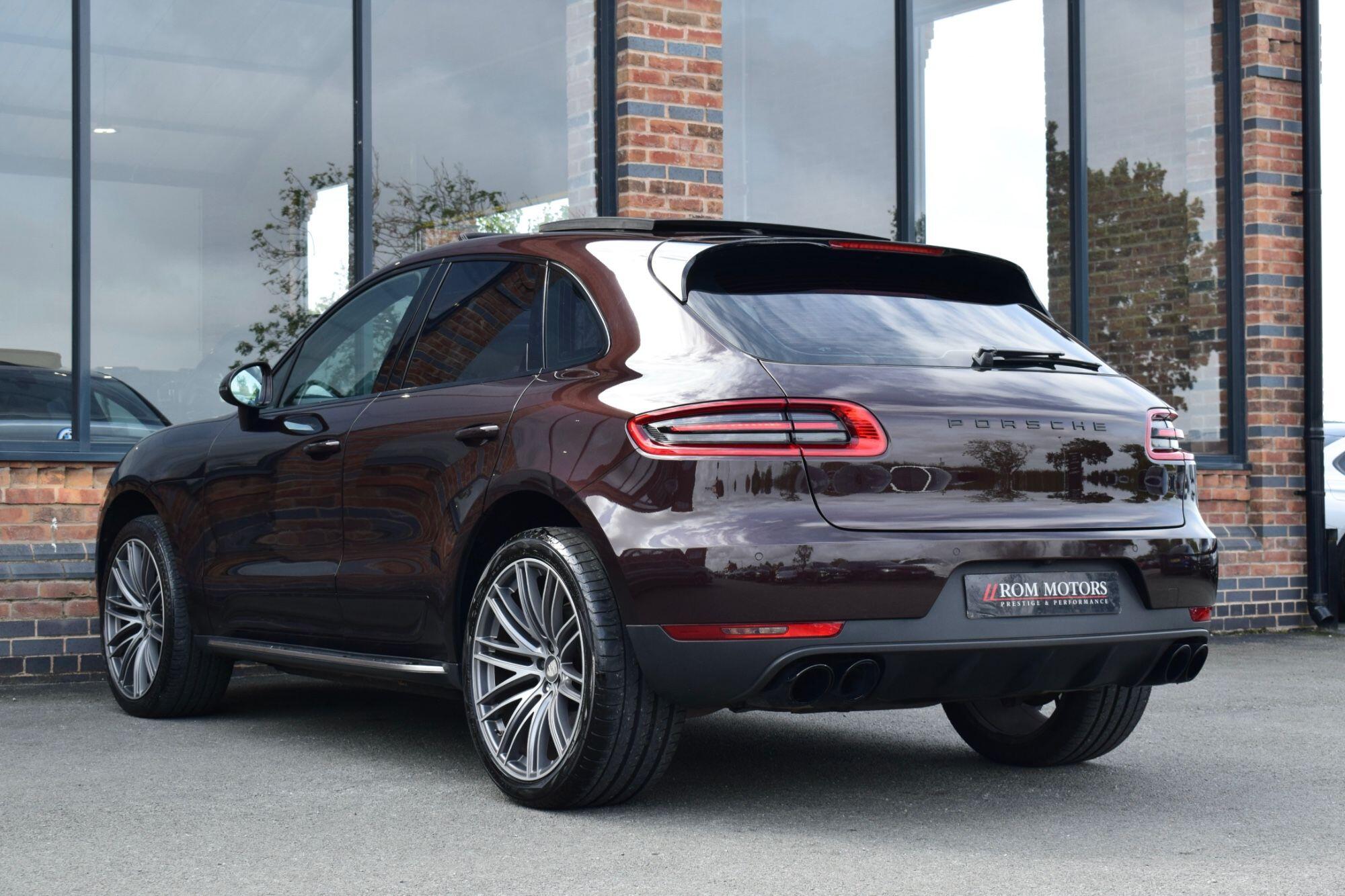 Porsche Macan view 37