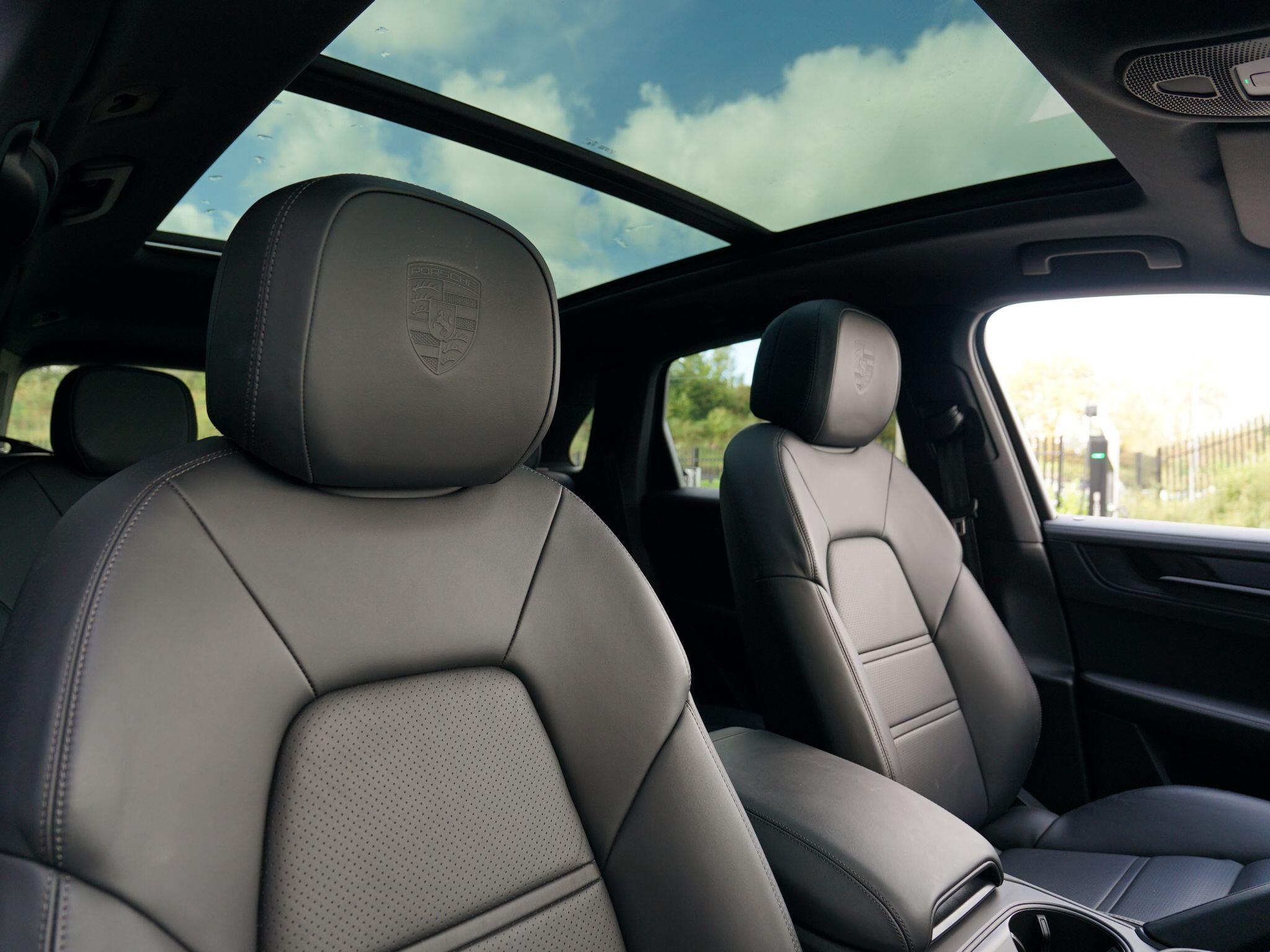 Porsche Cayenne view 74