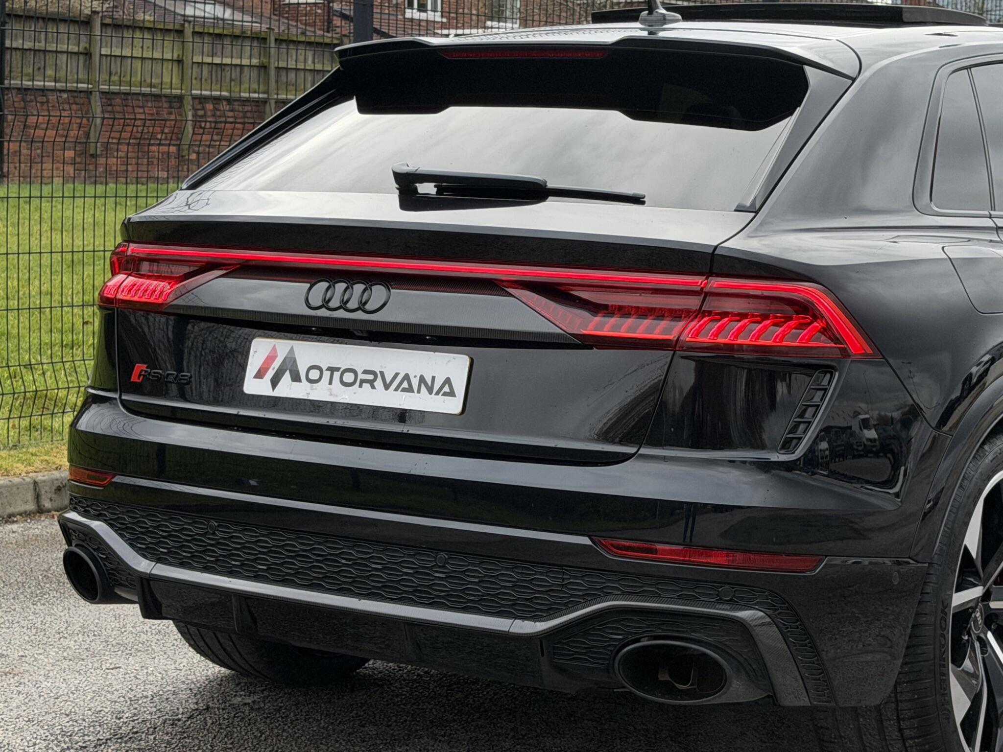 Audi Audi RSQ8 view 15