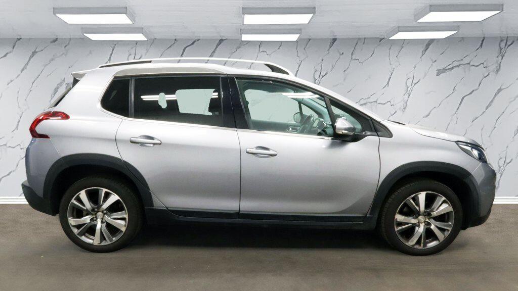 Peugeot 2008 view 8