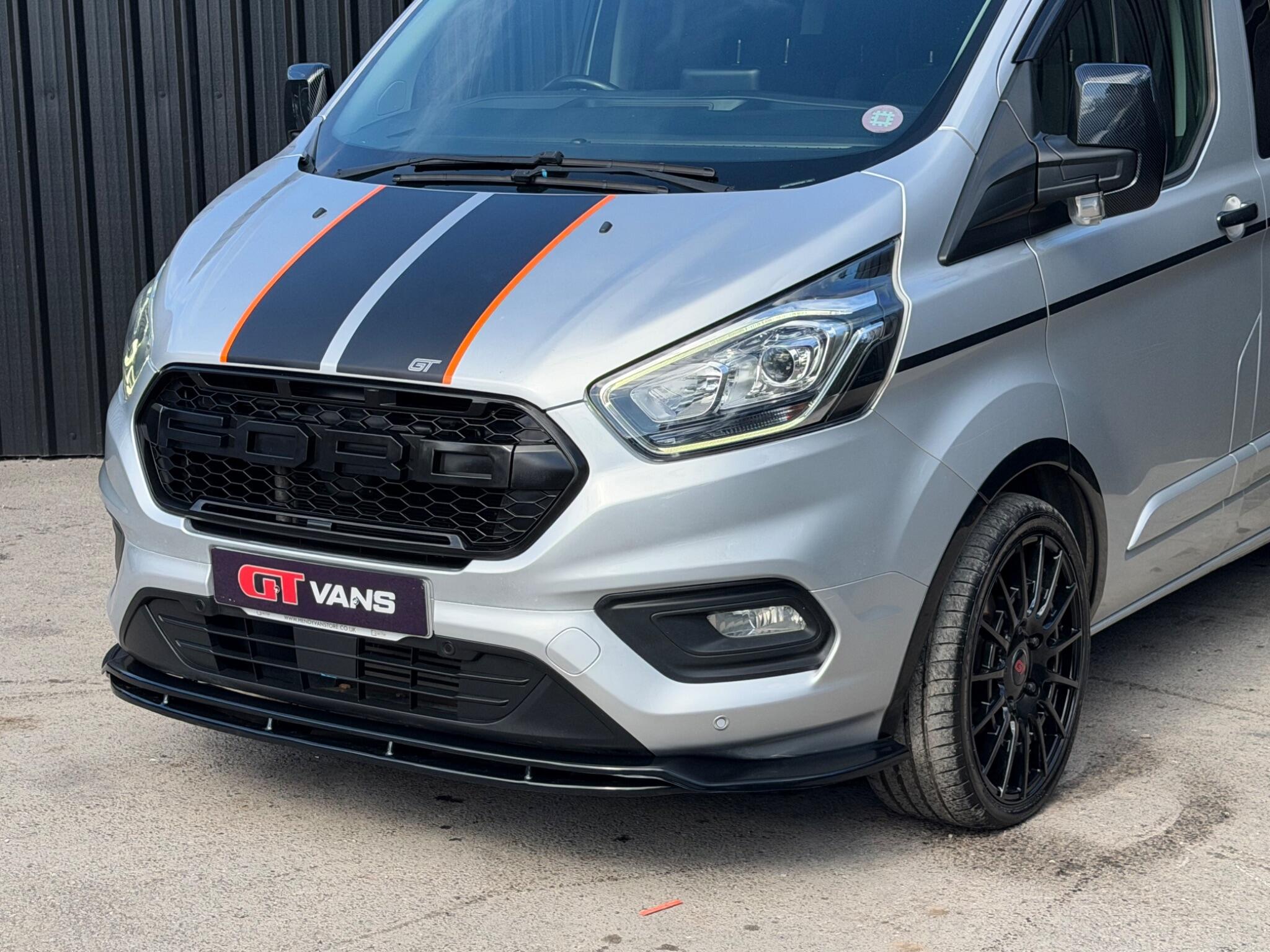 Ford Transit Custom view 22