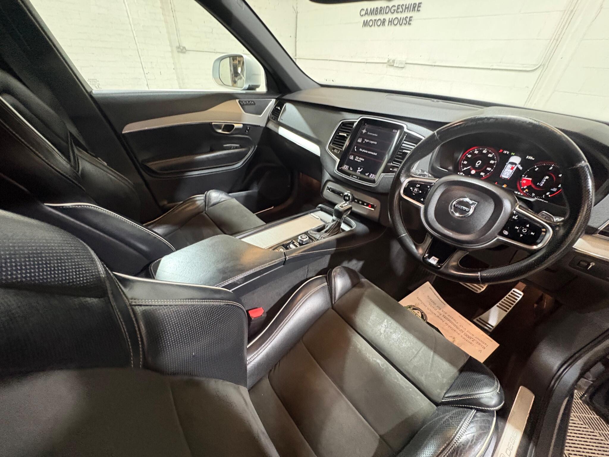 Volvo XC90 view 19