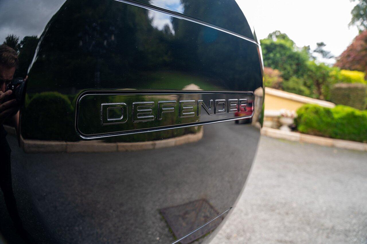 Land Rover Defender view 12