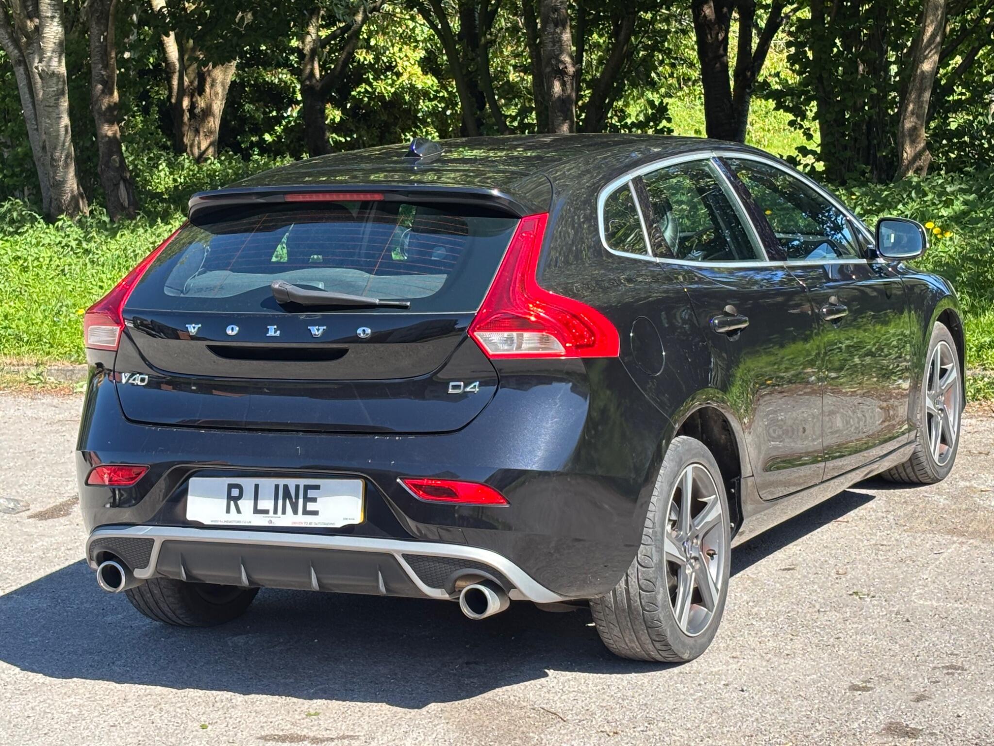 Volvo V40 view 12