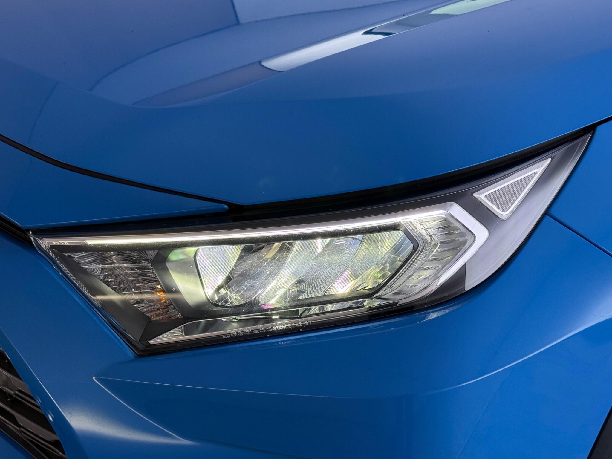 Toyota Rav4 view 13