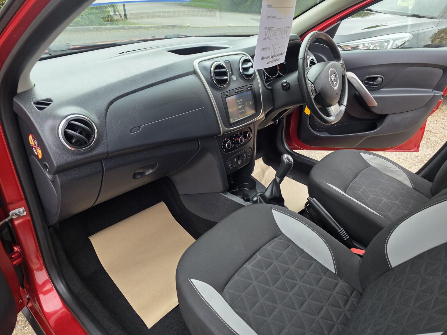 Dacia Sandero view 16
