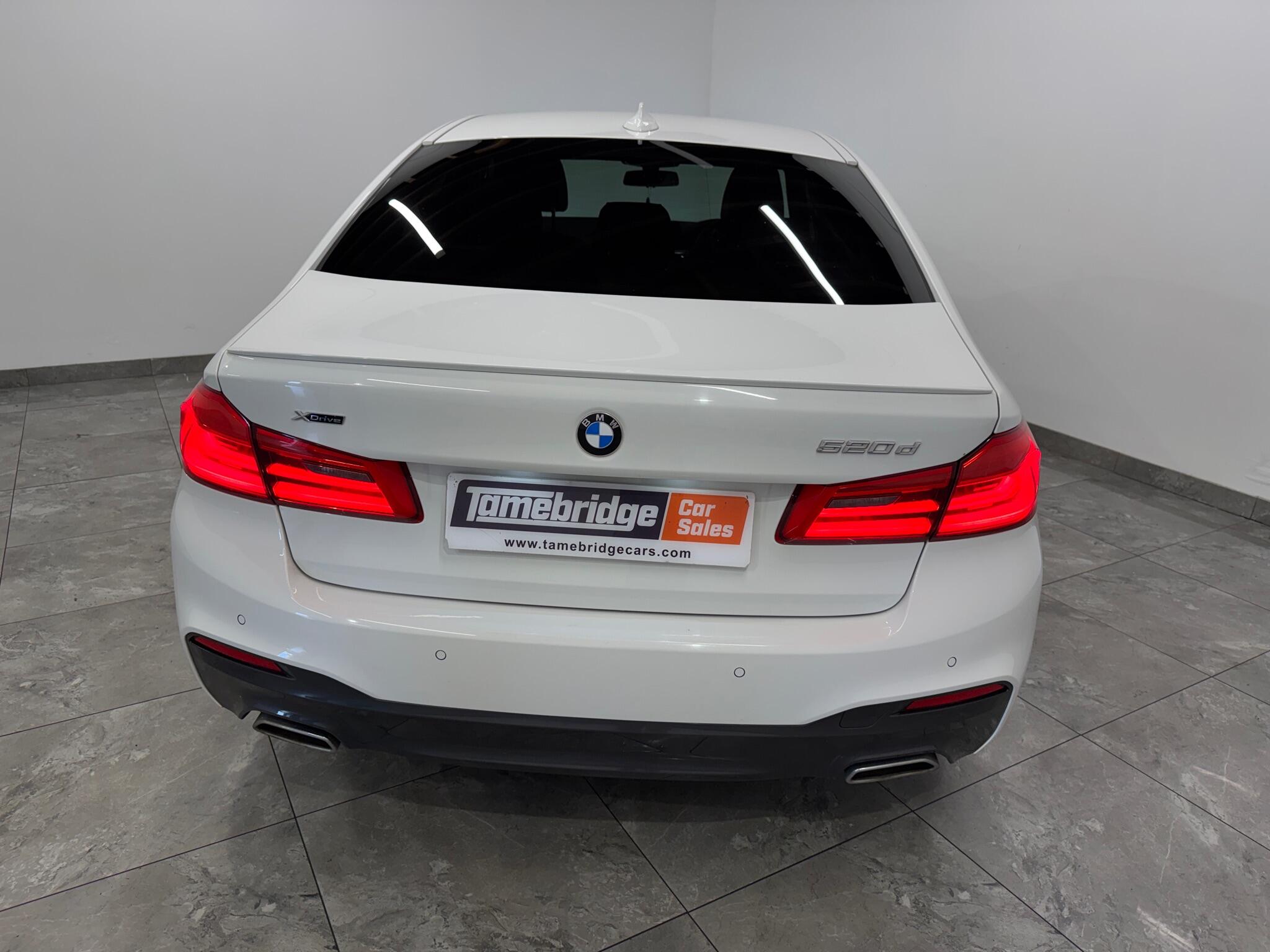 BMW 5 Series view 7