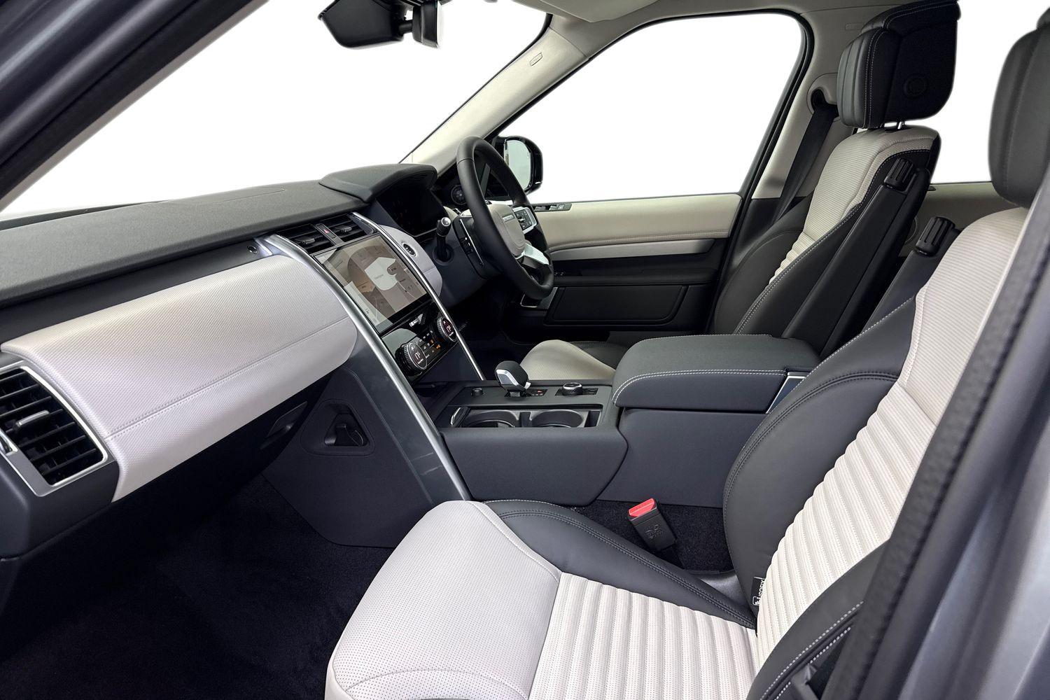 Land Rover Discovery view 7
