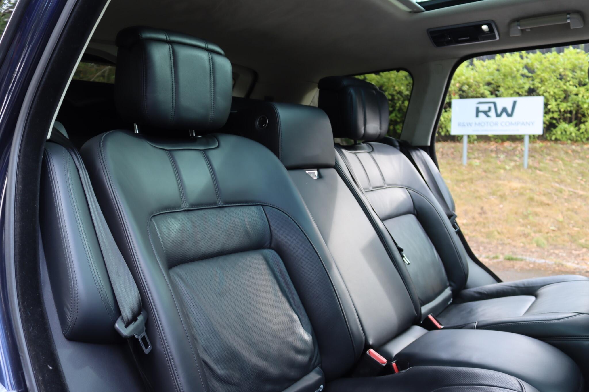 Land Rover Range Rover view 40