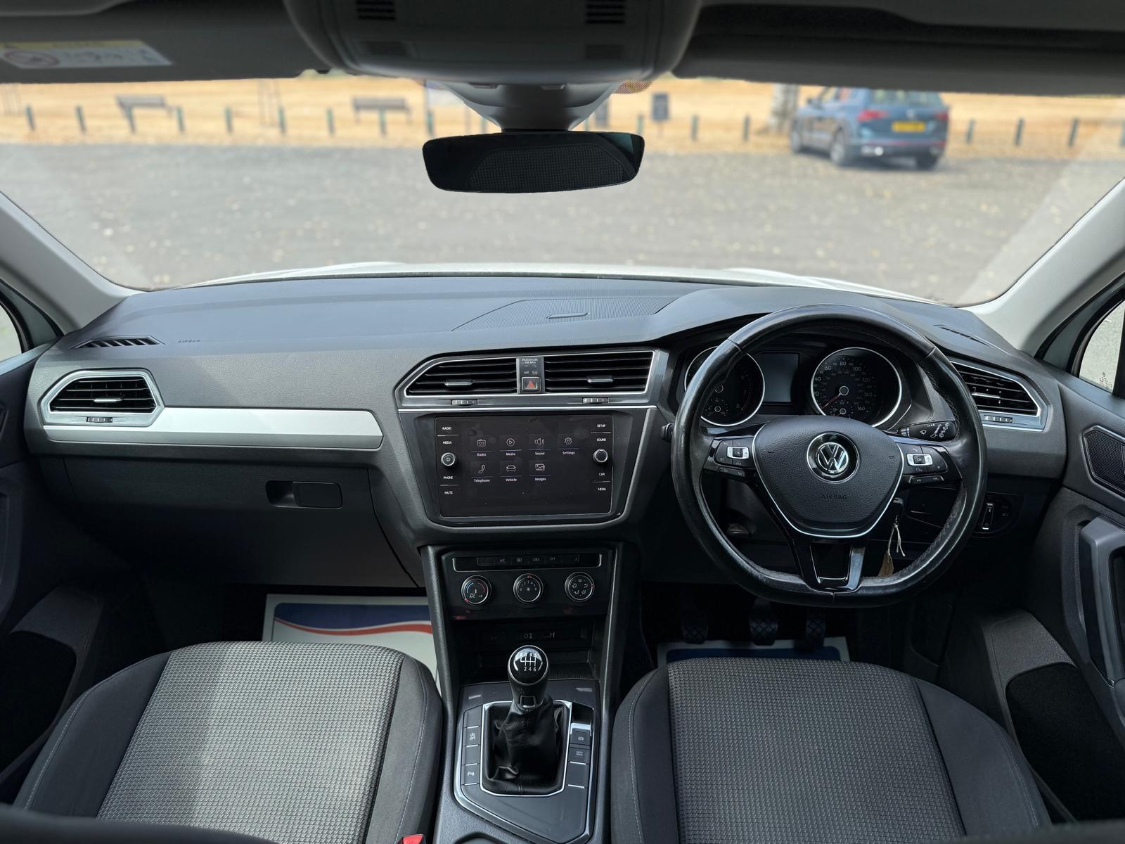 Volkswagen Tiguan view 22