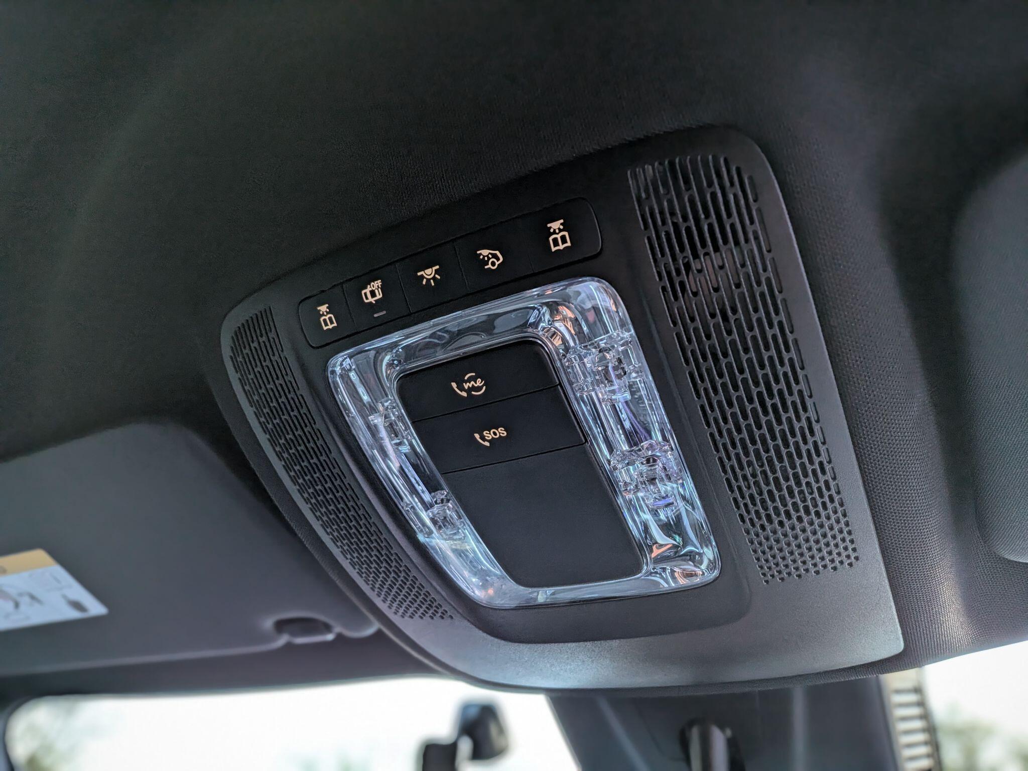 Mercedes-Benz GLB view 57