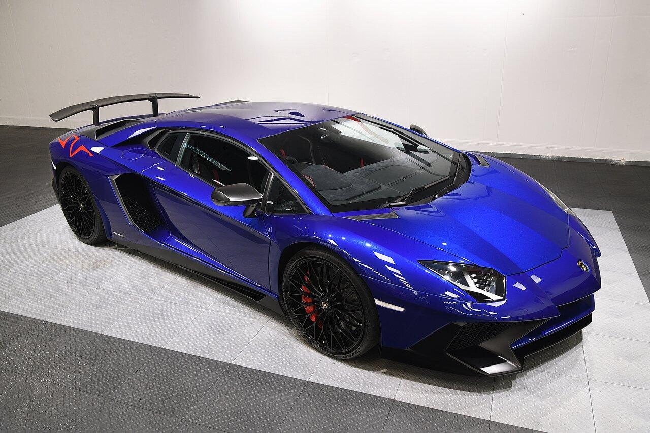 Lamborghini Aventador view 30