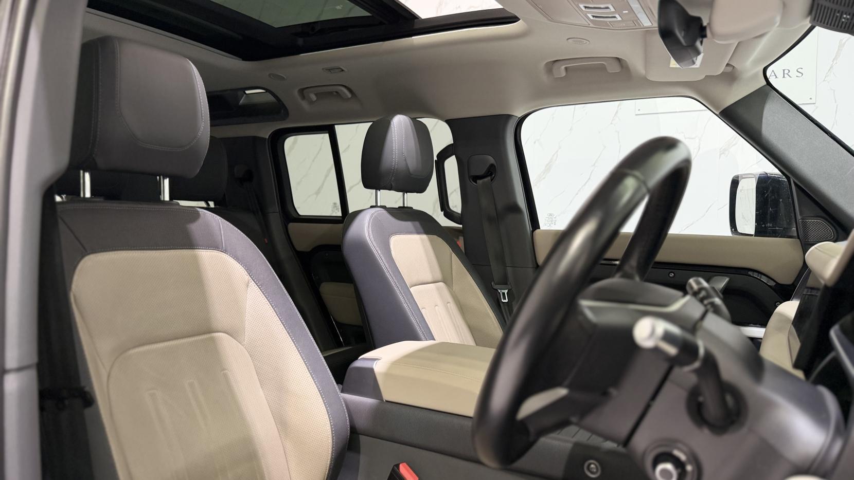 Land Rover Defender view 3