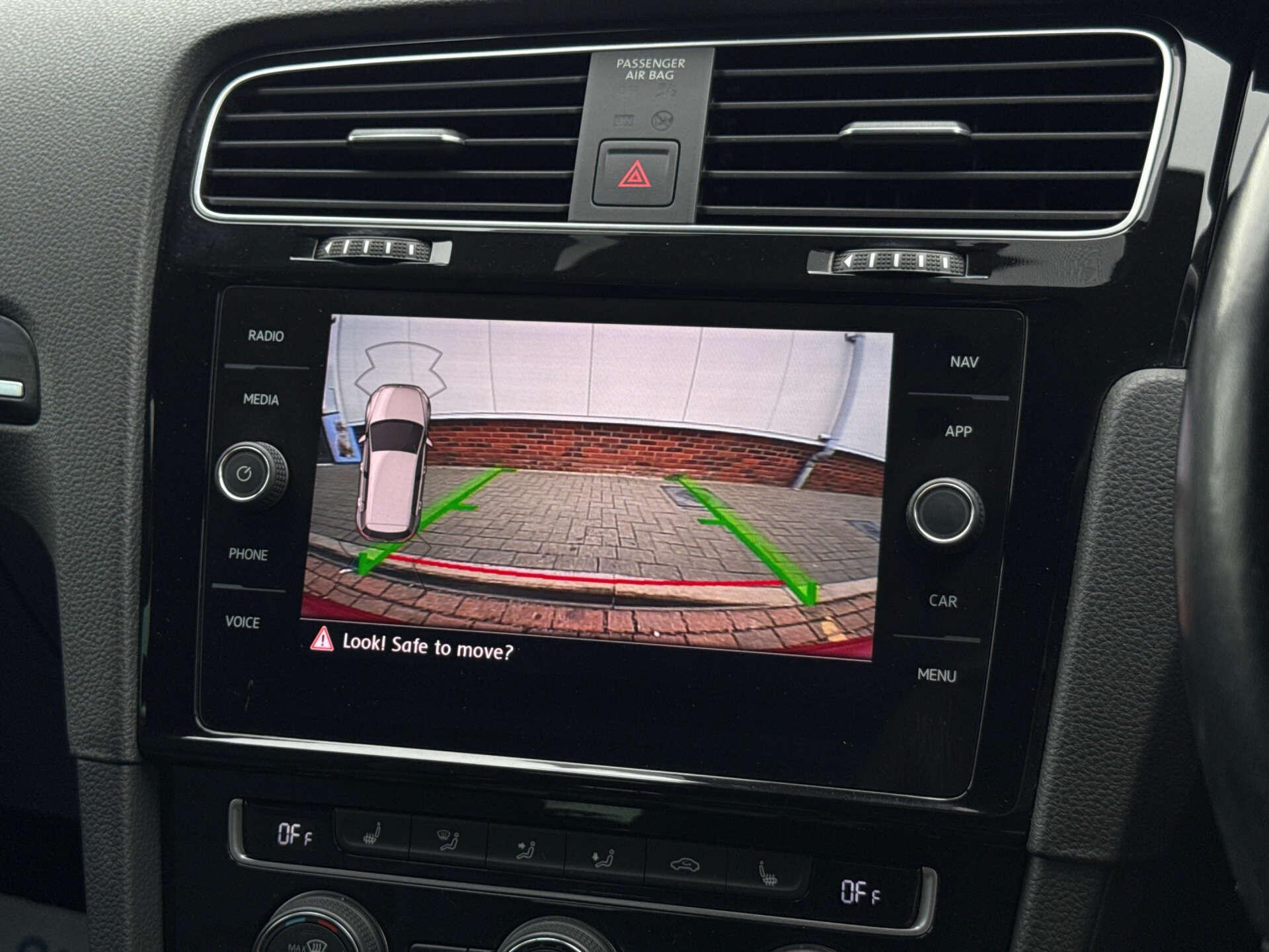 Volkswagen Golf view 12