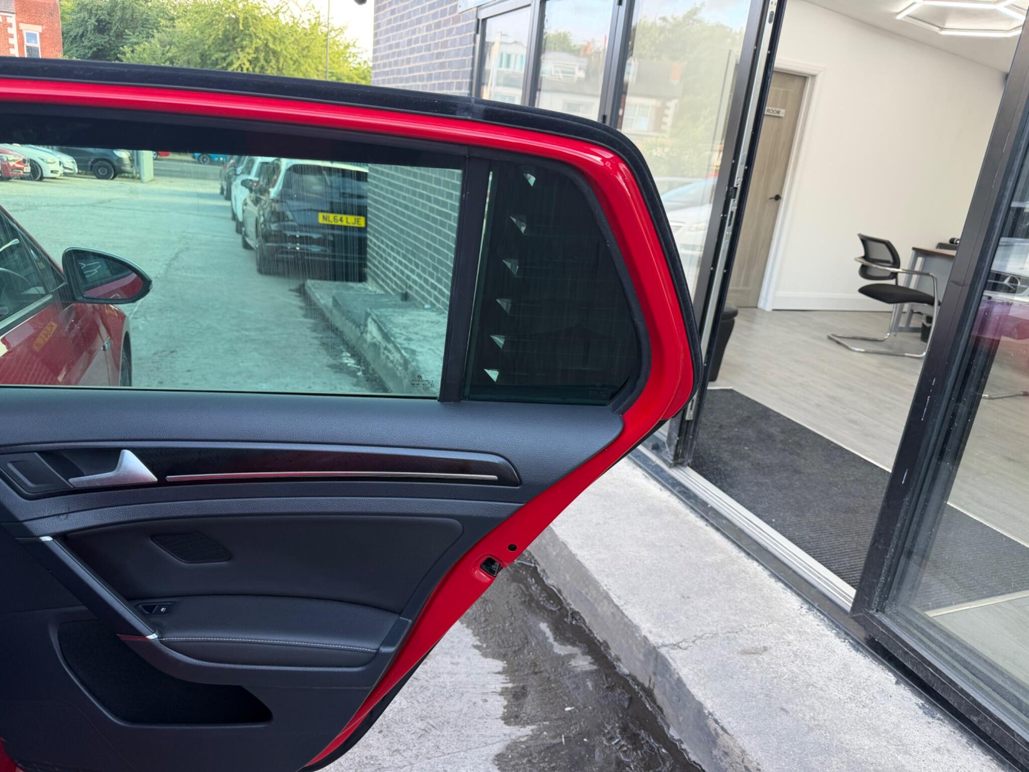 Volkswagen Golf view 18