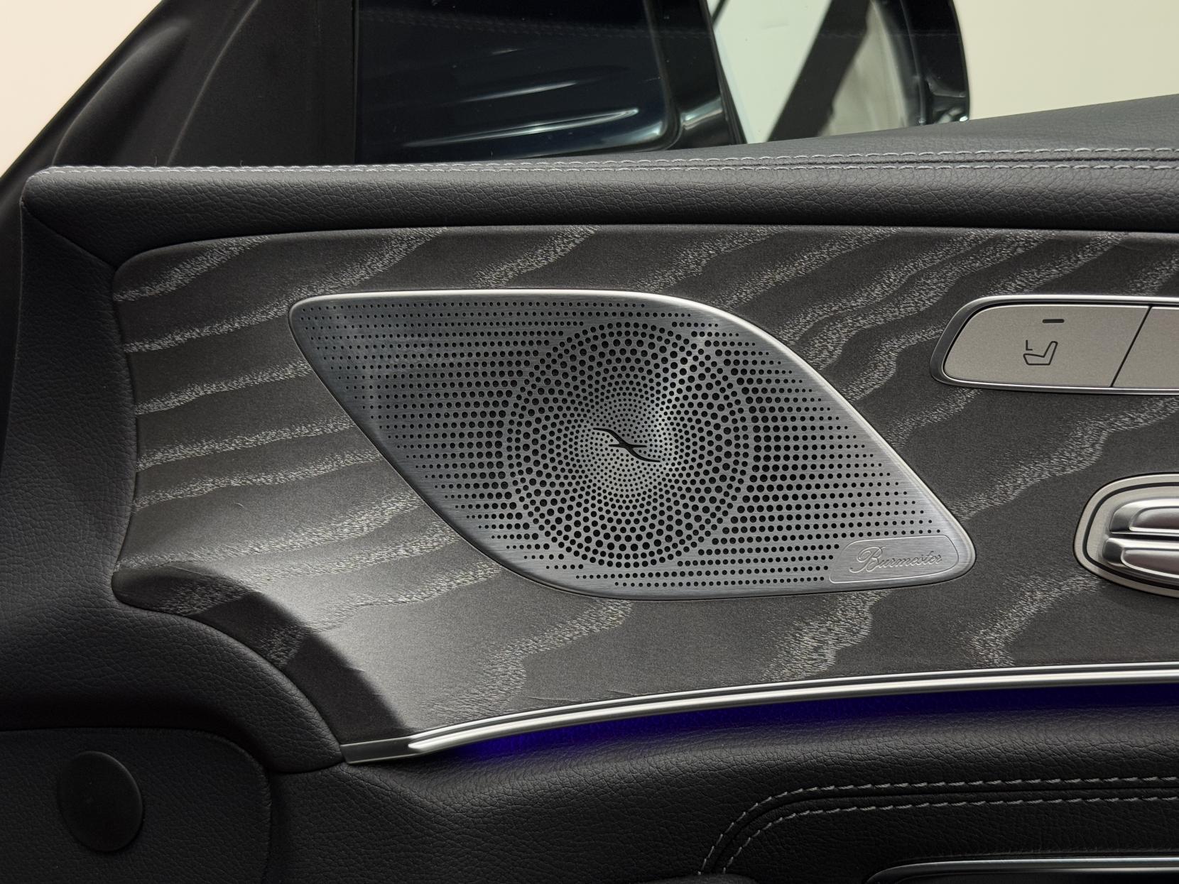 Mercedes-Benz CLS view 52