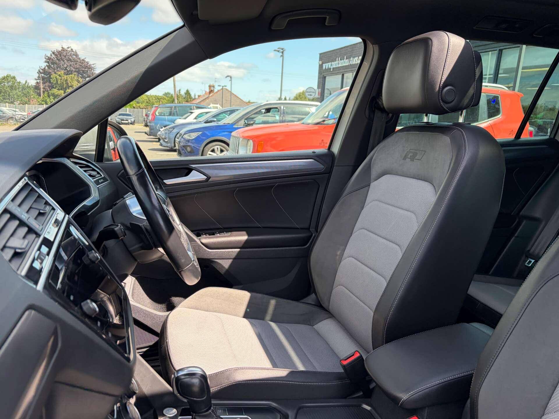 Volkswagen Tiguan view 18