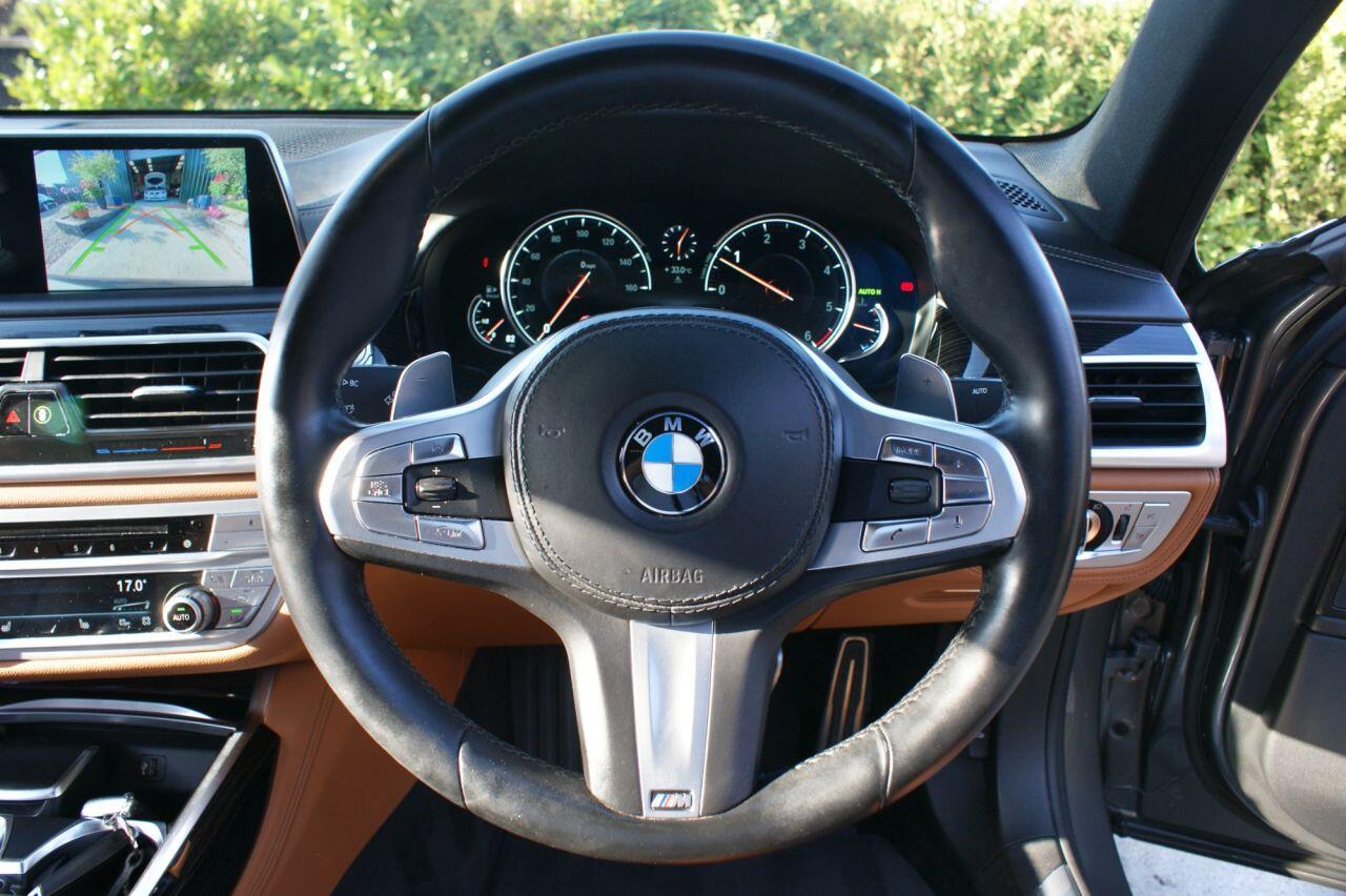 BMW 7 Series view 55