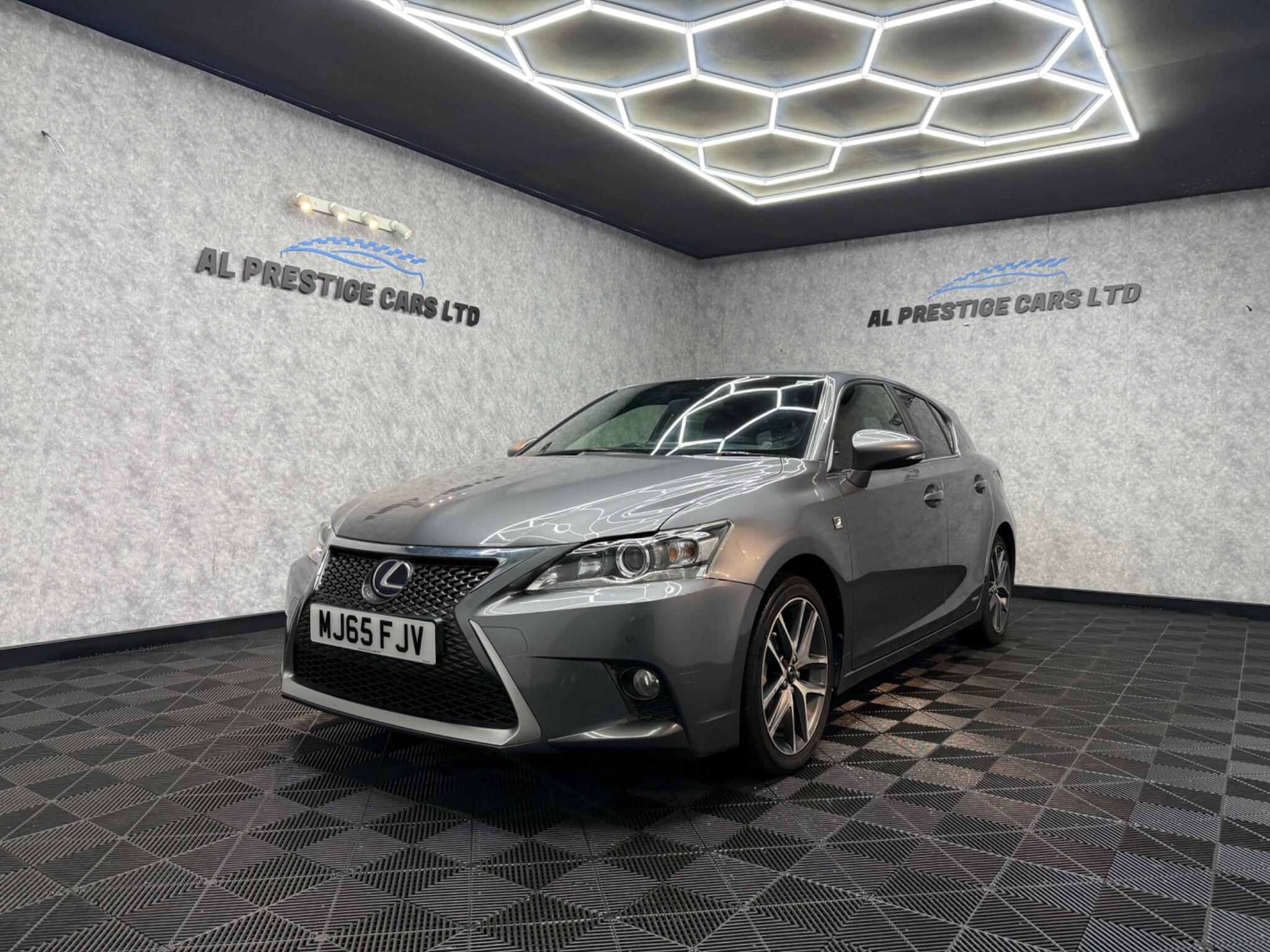 Lexus CT main image