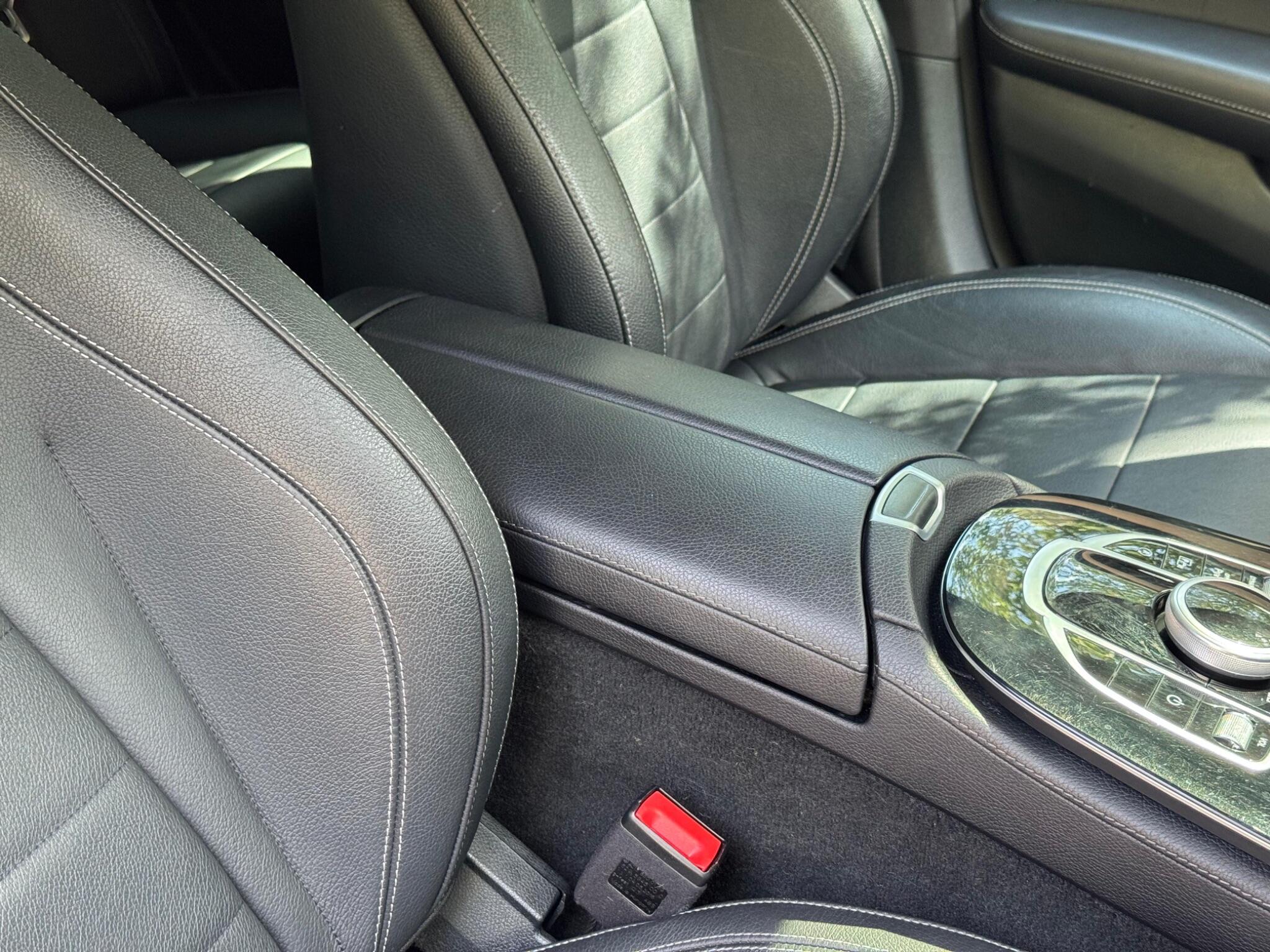 Mercedes-Benz E-Class view 12