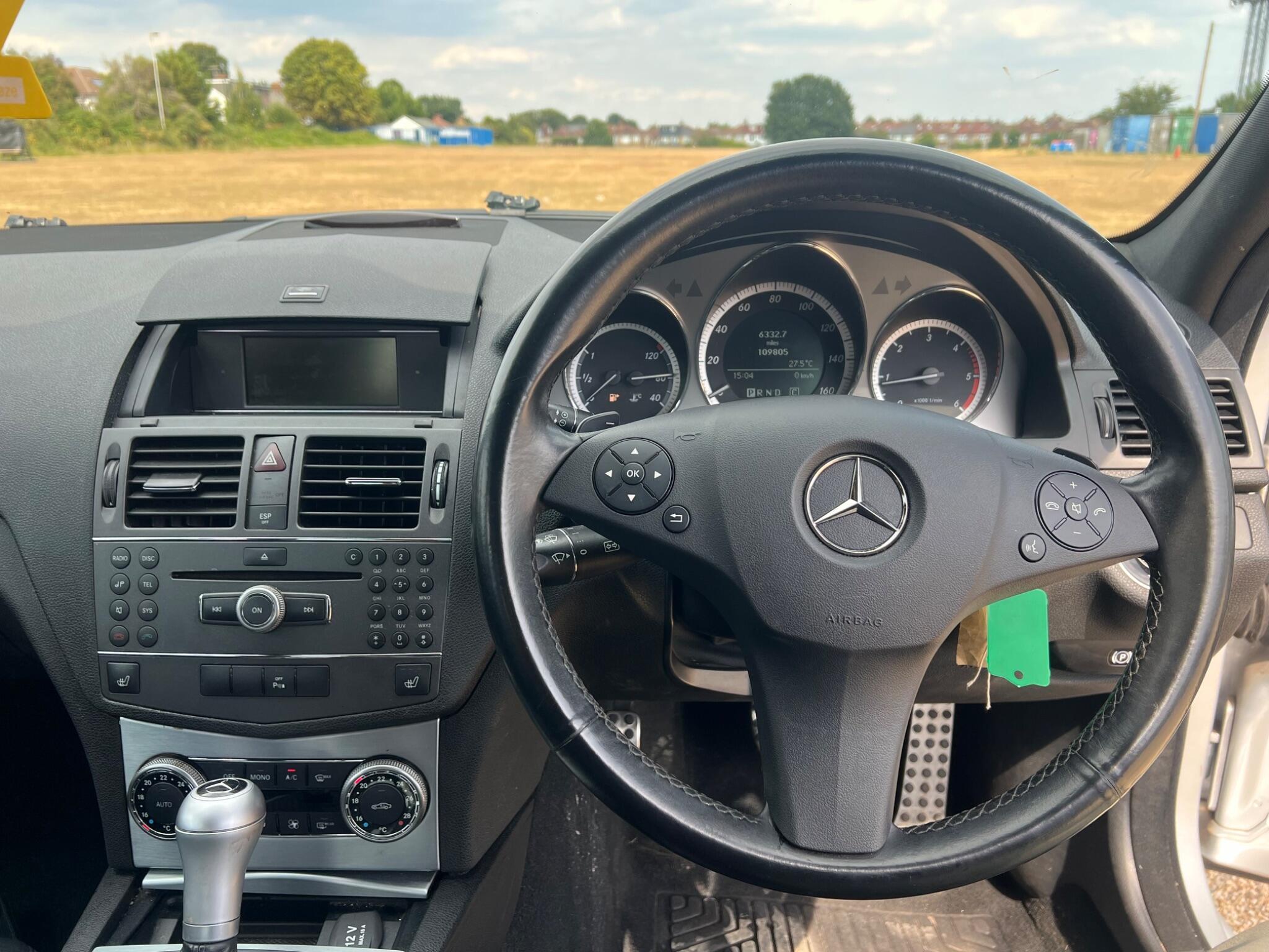 Mercedes-Benz C-Class view 27