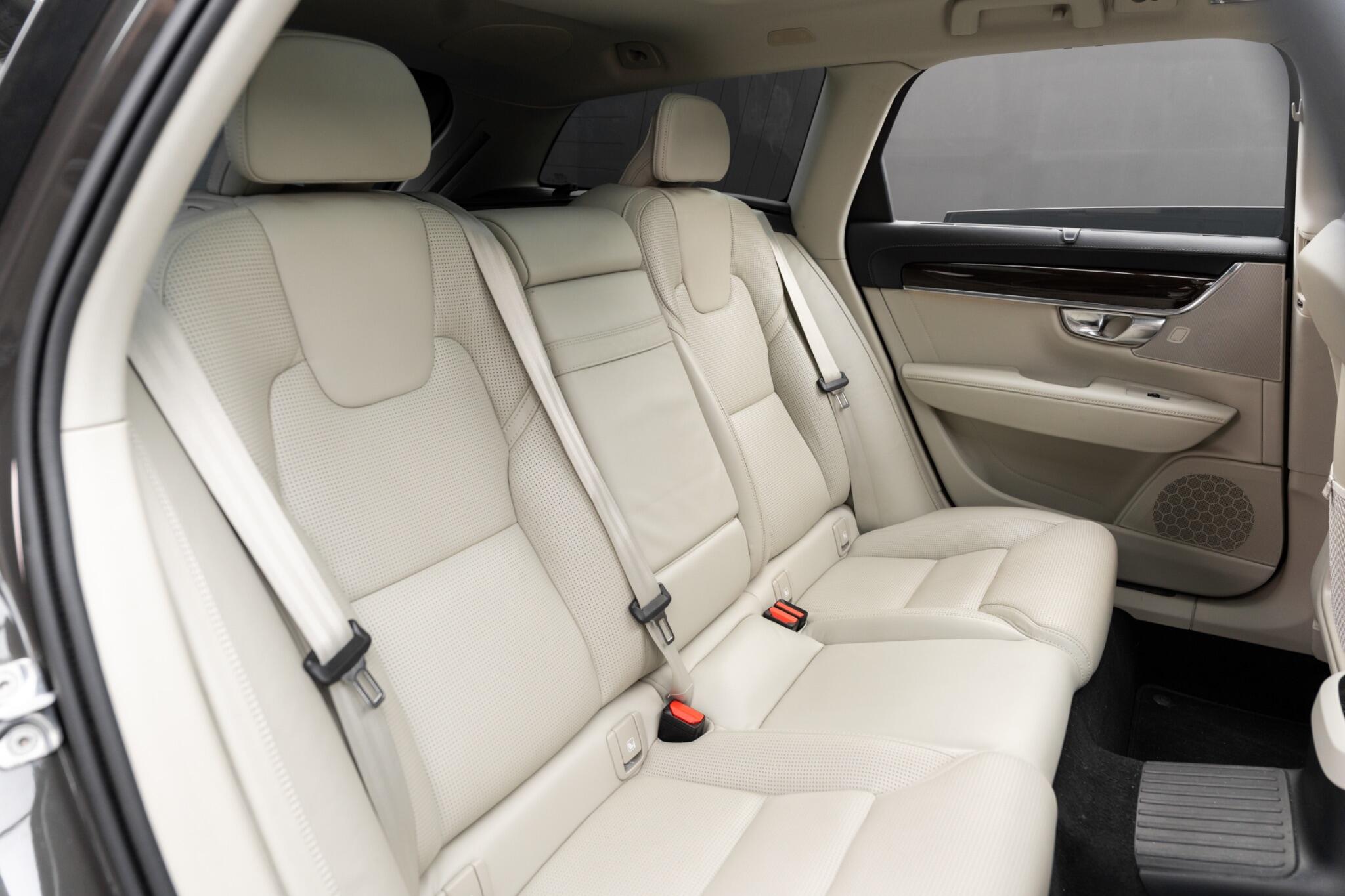 Volvo V90 view 37