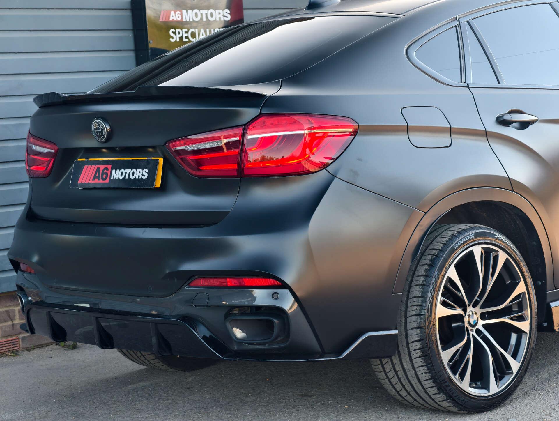 BMW X6 view 18