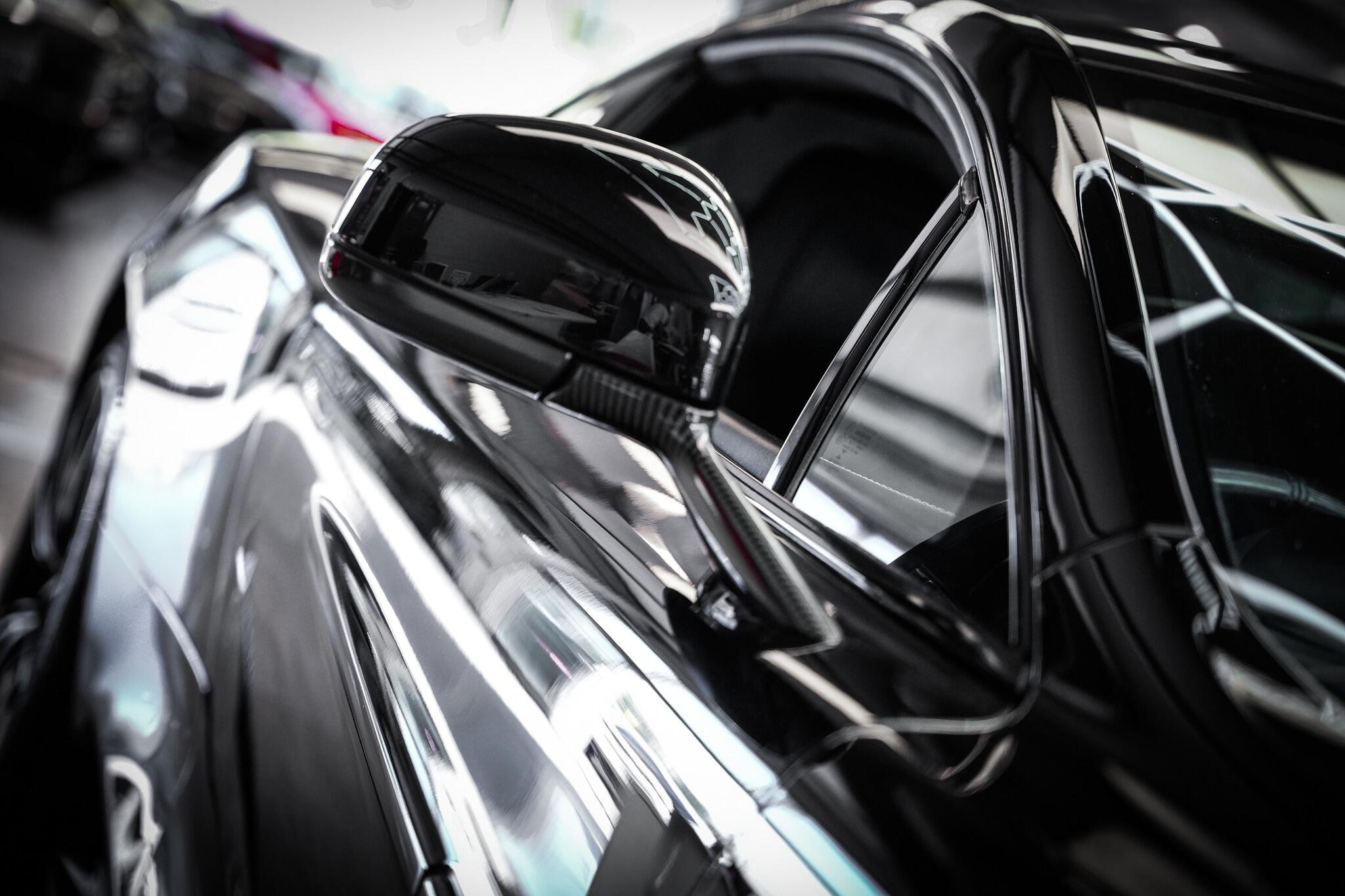 Aston Martin Vanquish view 35