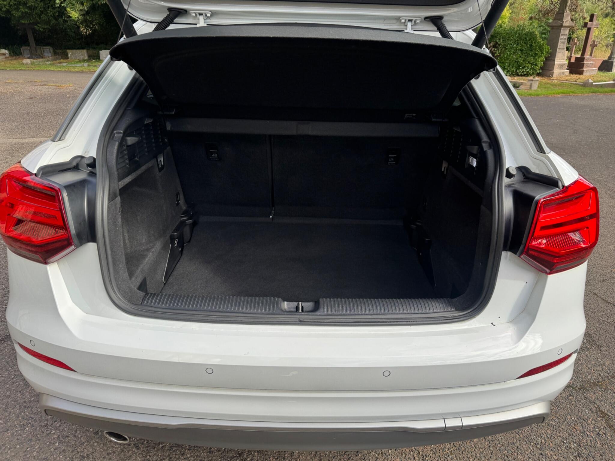 Audi Q2 view 77