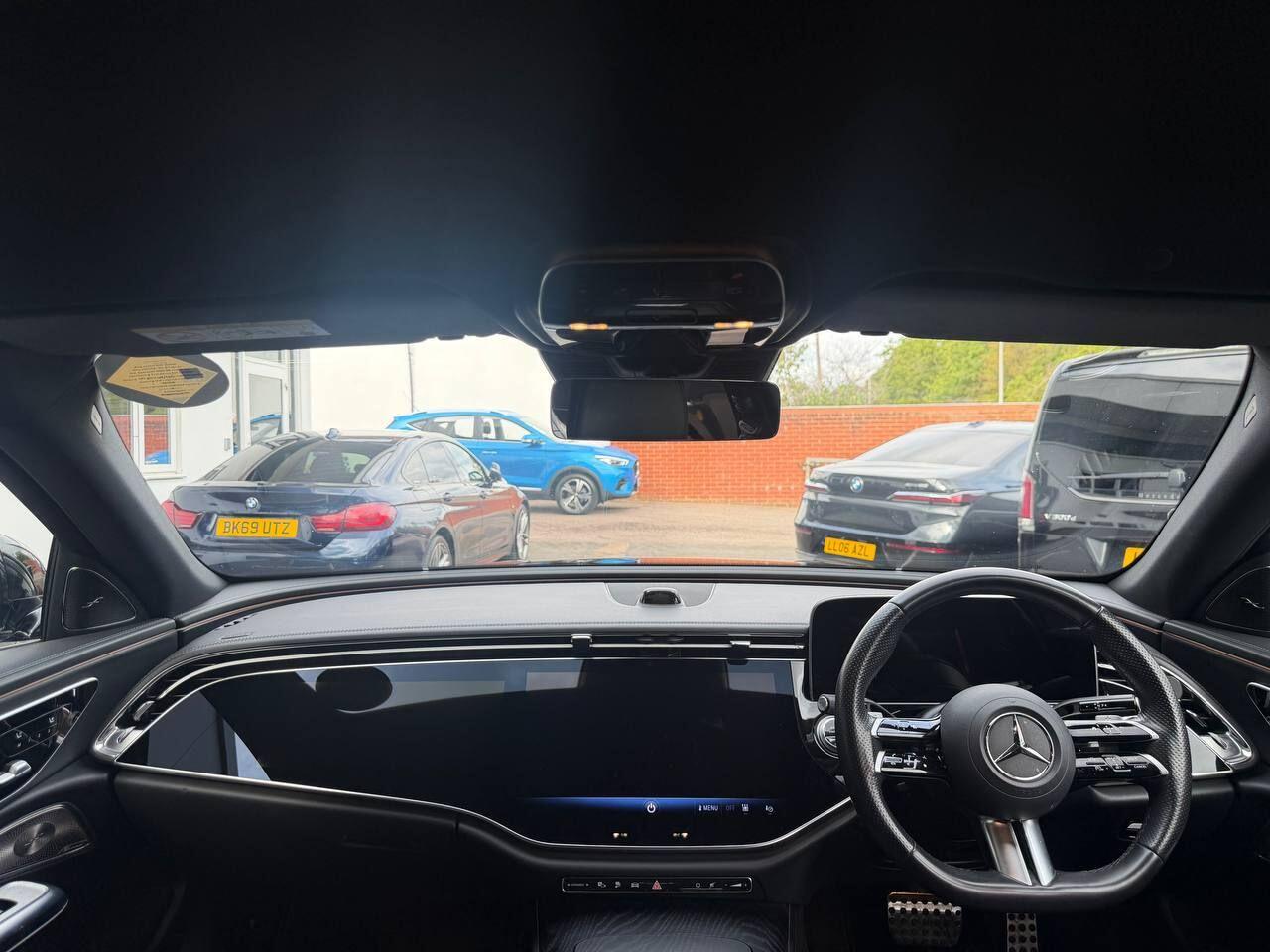 Mercedes-Benz E-Class view 28