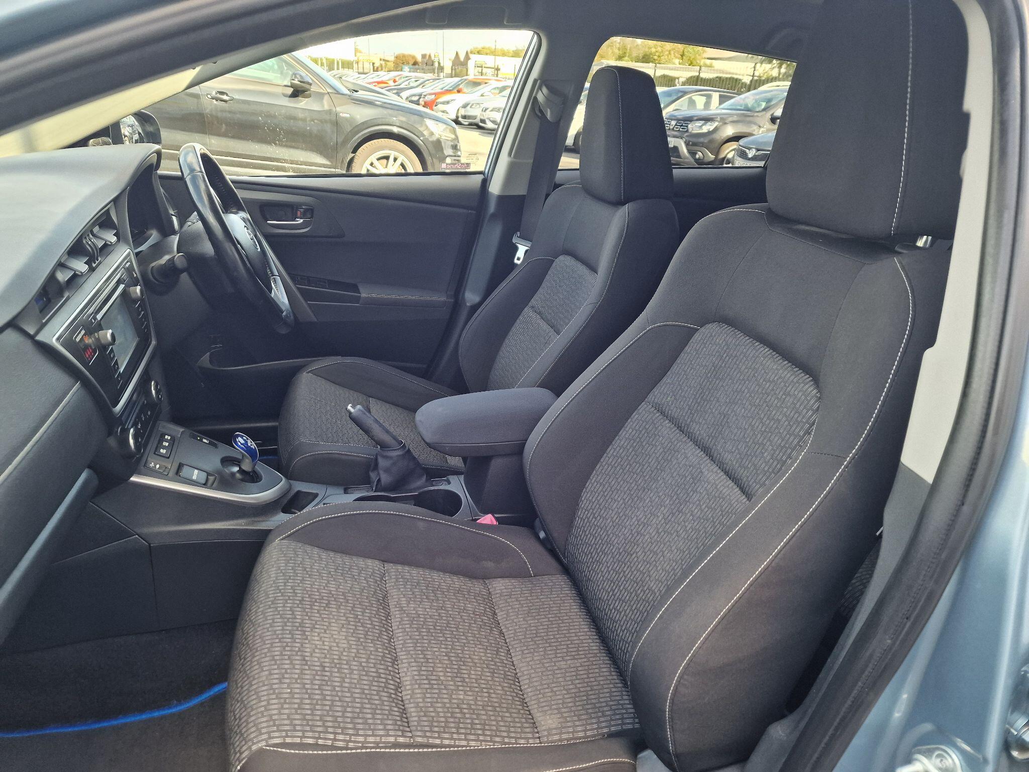 Toyota Auris view 57