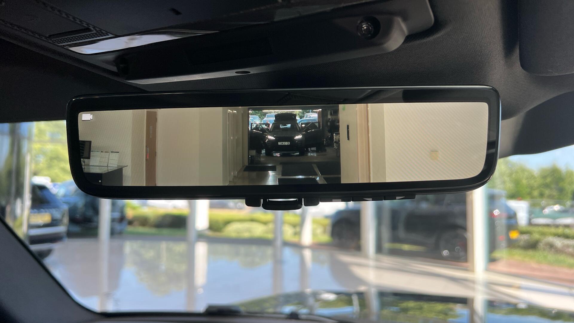 Land Rover Defender view 67
