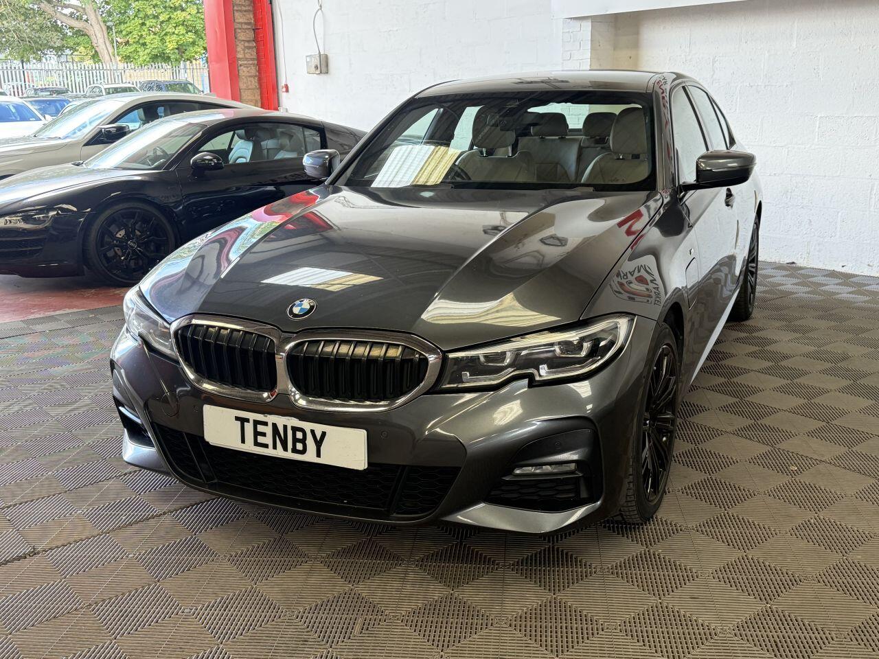 BMW 3 Series view 5