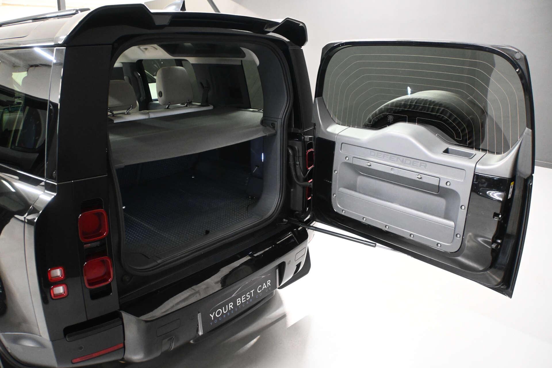 Land Rover Defender view 42