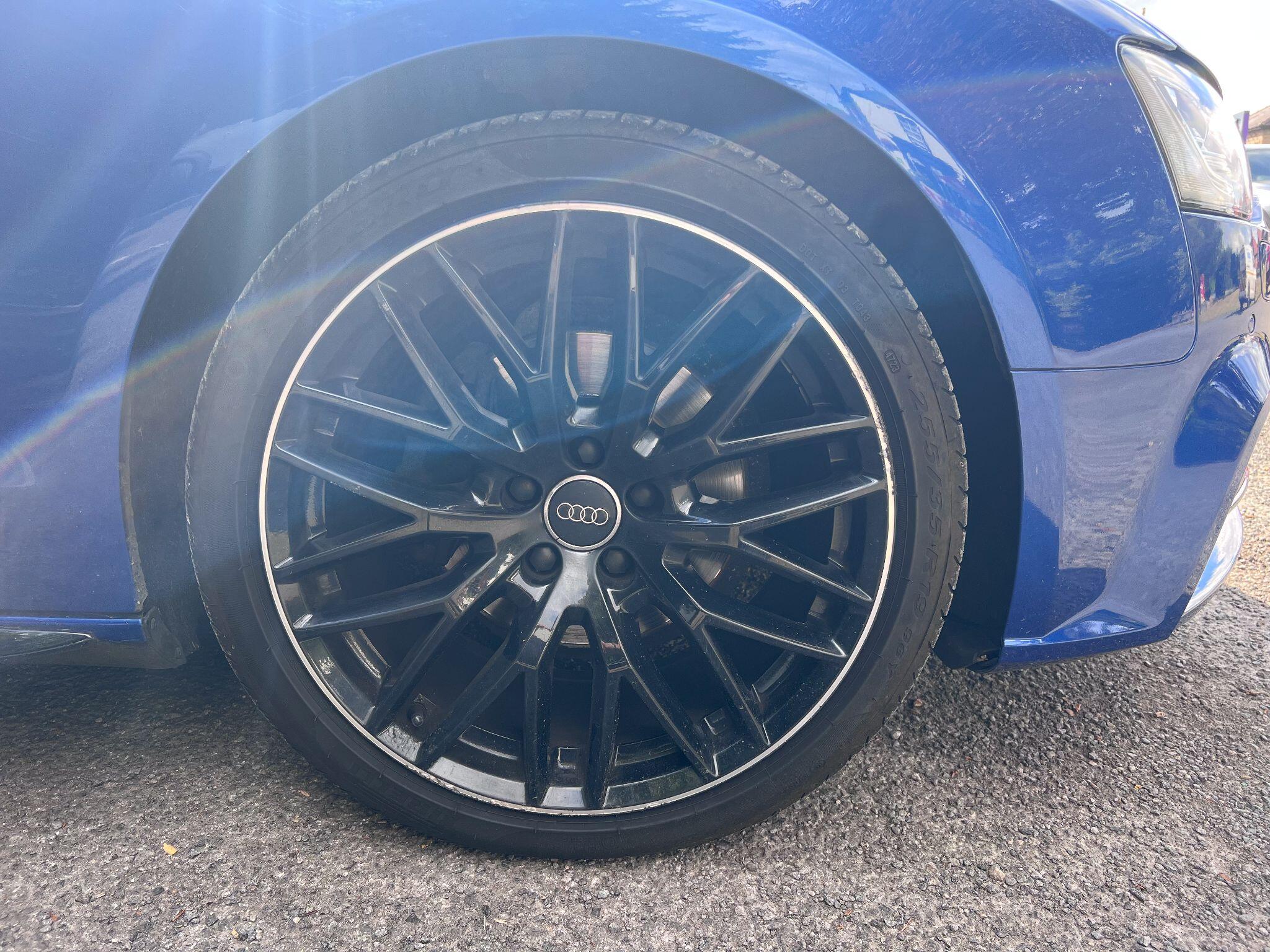 Audi A5 view 7