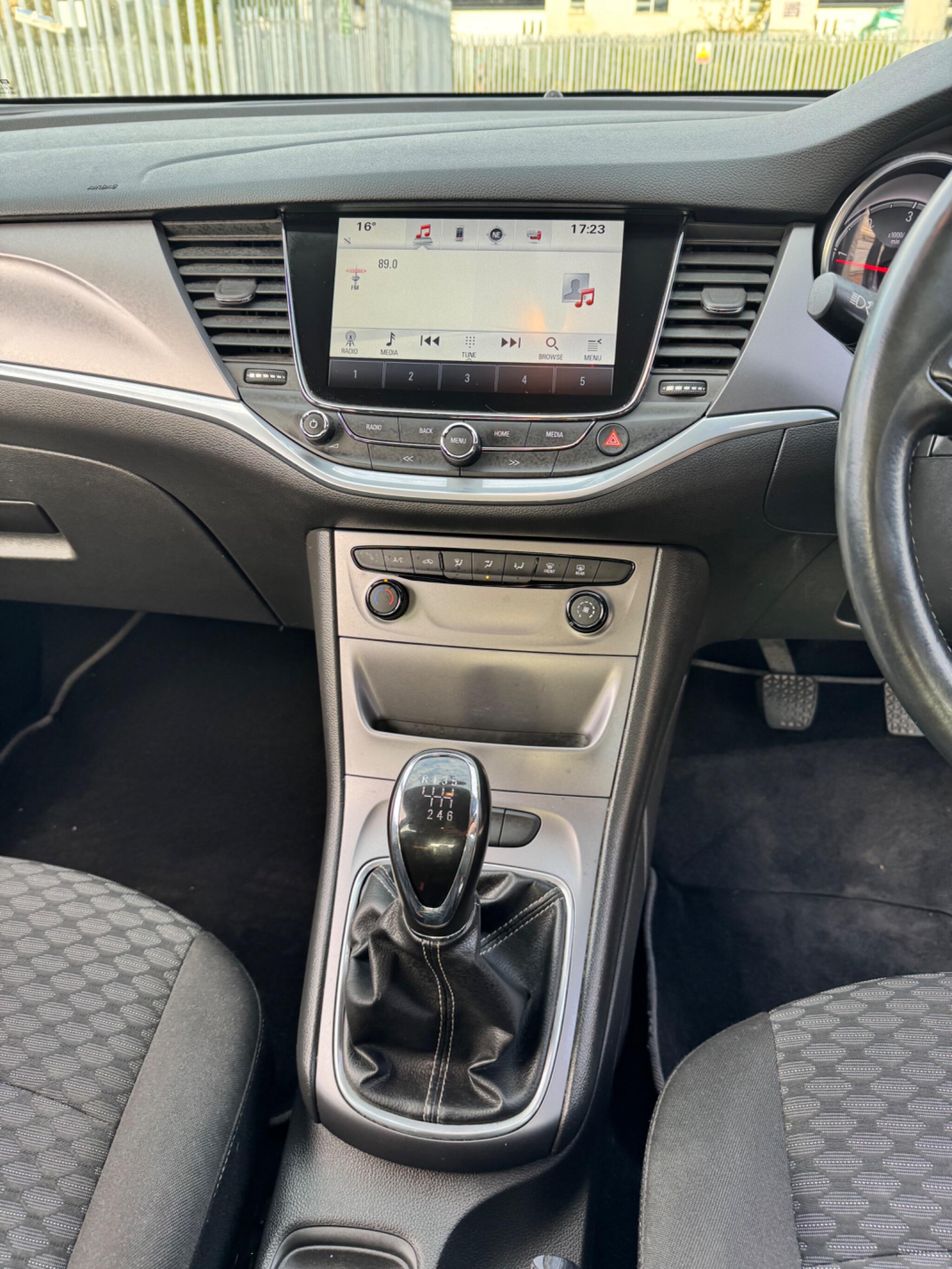Vauxhall Astra view 16