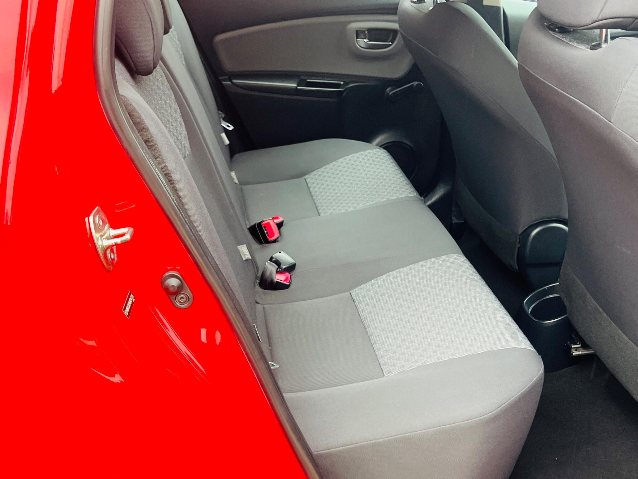 Toyota Yaris view 36