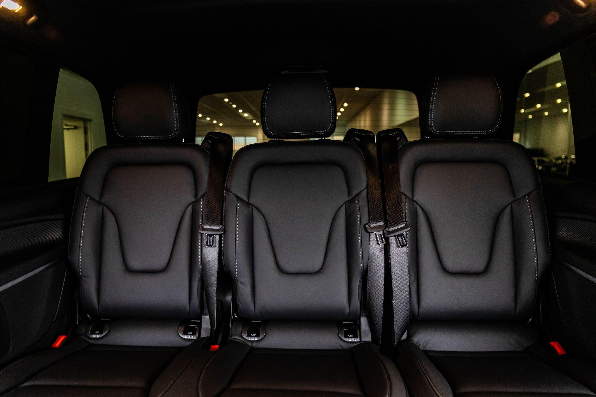 Mercedes-Benz V-Class view 16