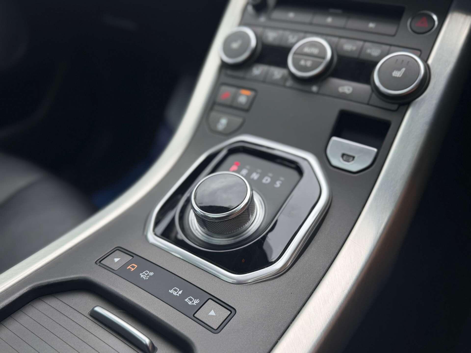 Land Rover Range Rover Evoque view 22