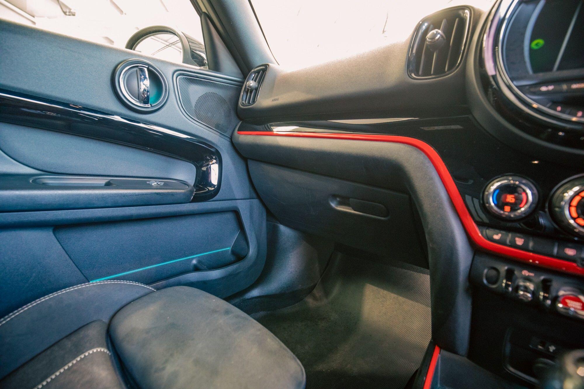 Mini Countryman view 21