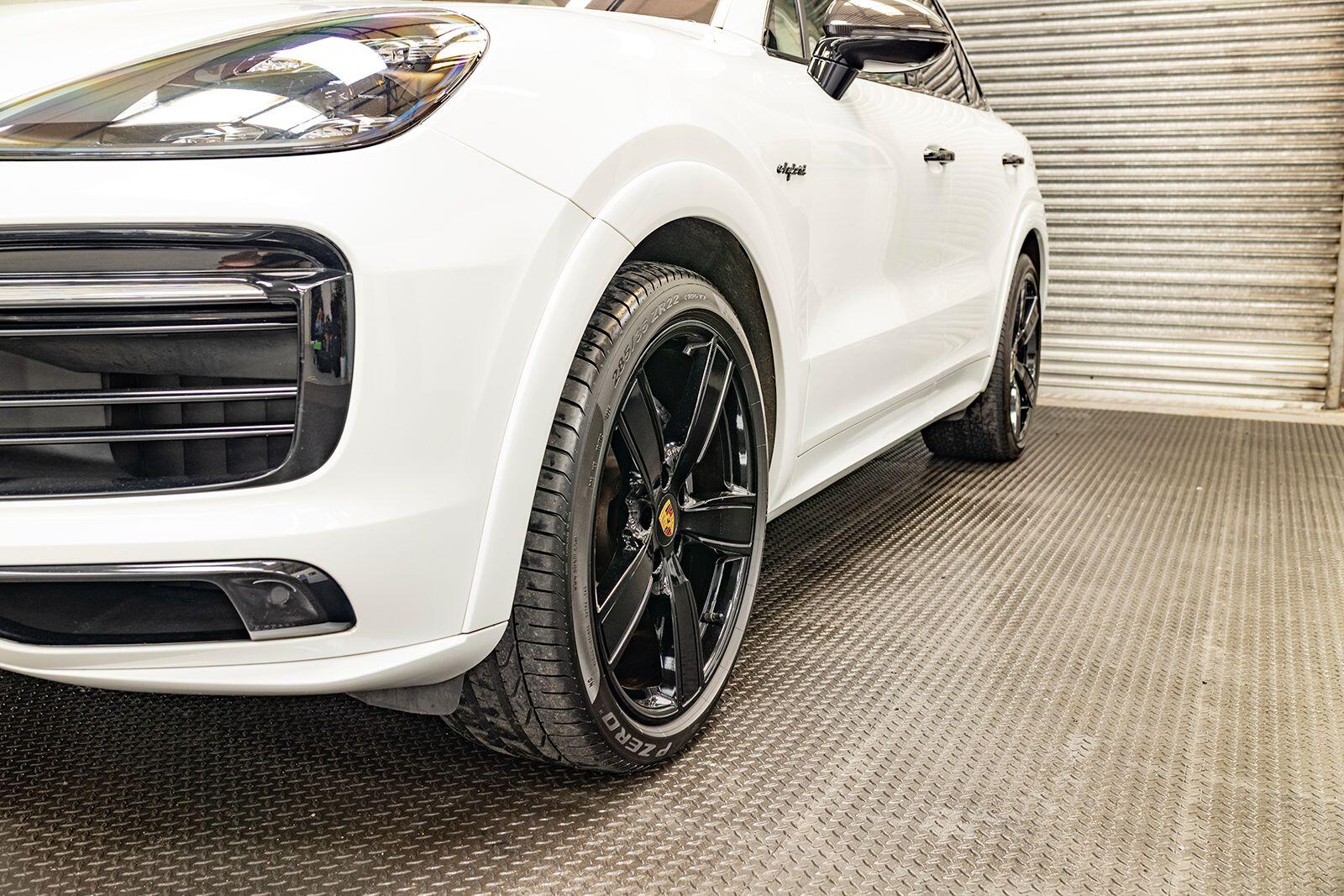 Porsche Cayenne view 98