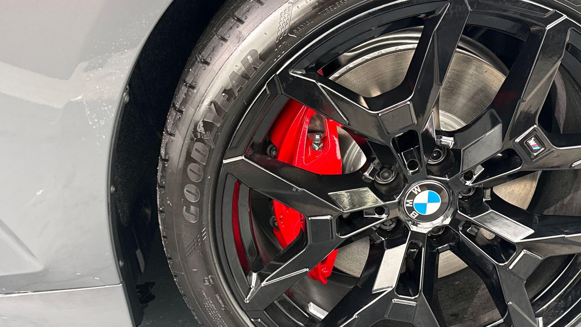 BMW 3 Series view 33