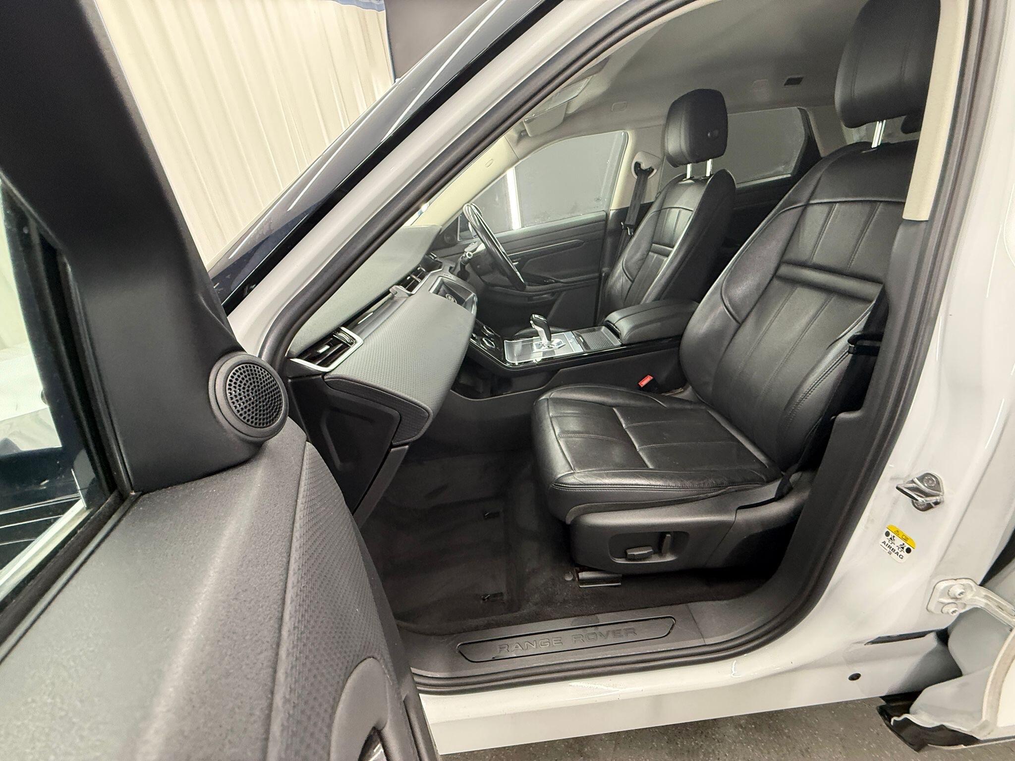 Land Rover Range Rover Evoque view 26