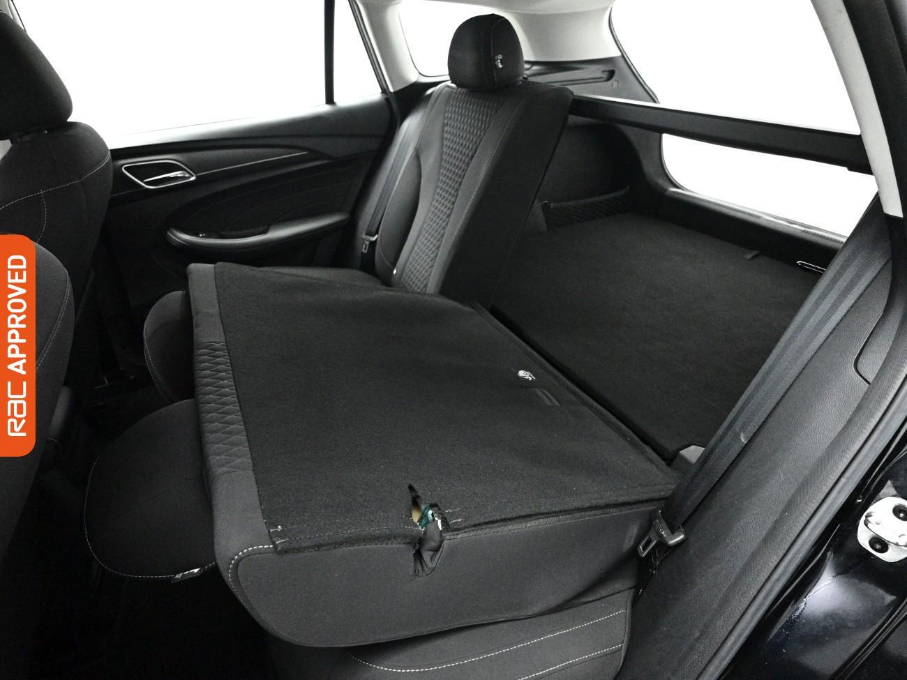MG MG5 view 25