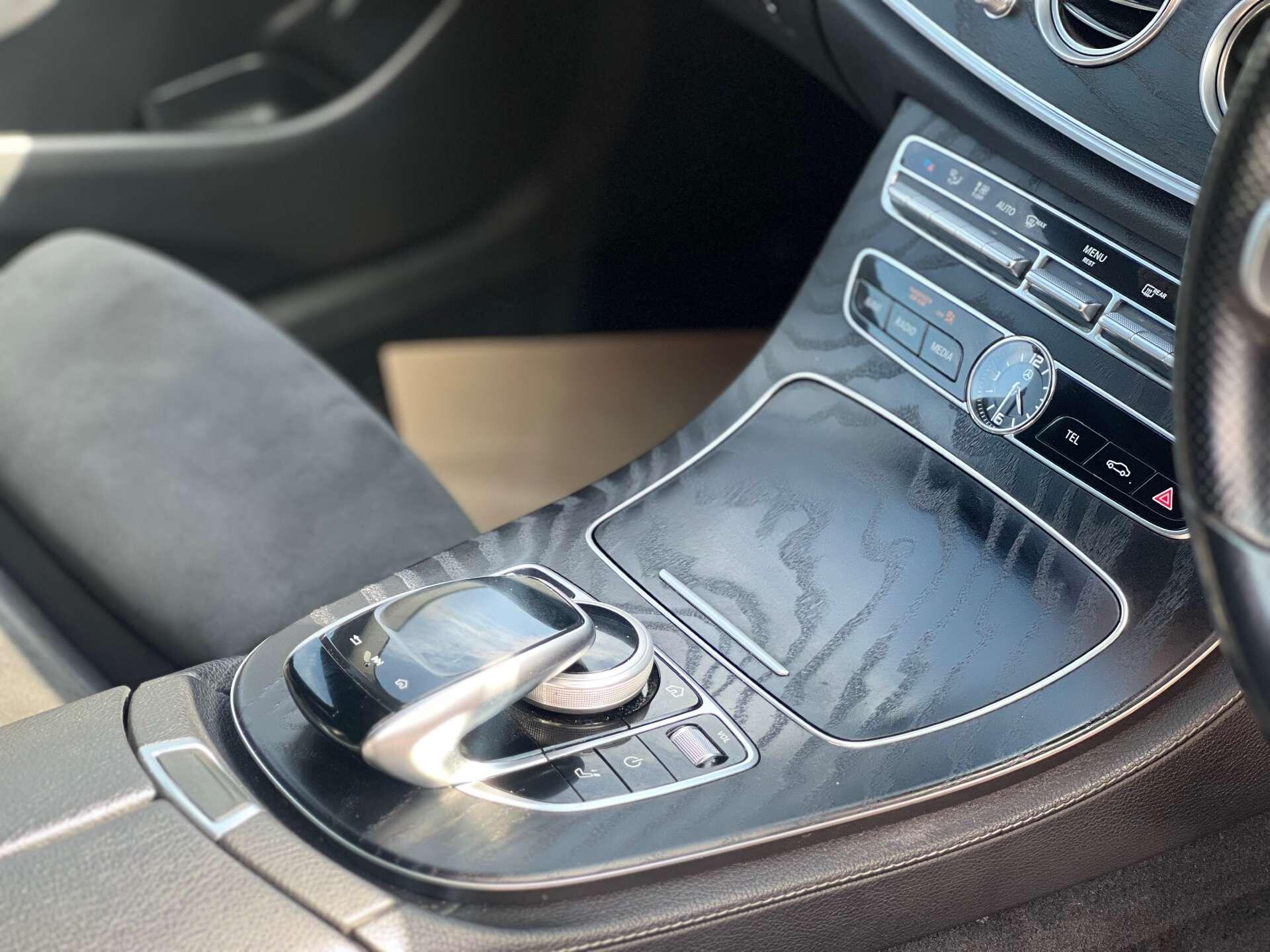 Mercedes-Benz E-Class view 19