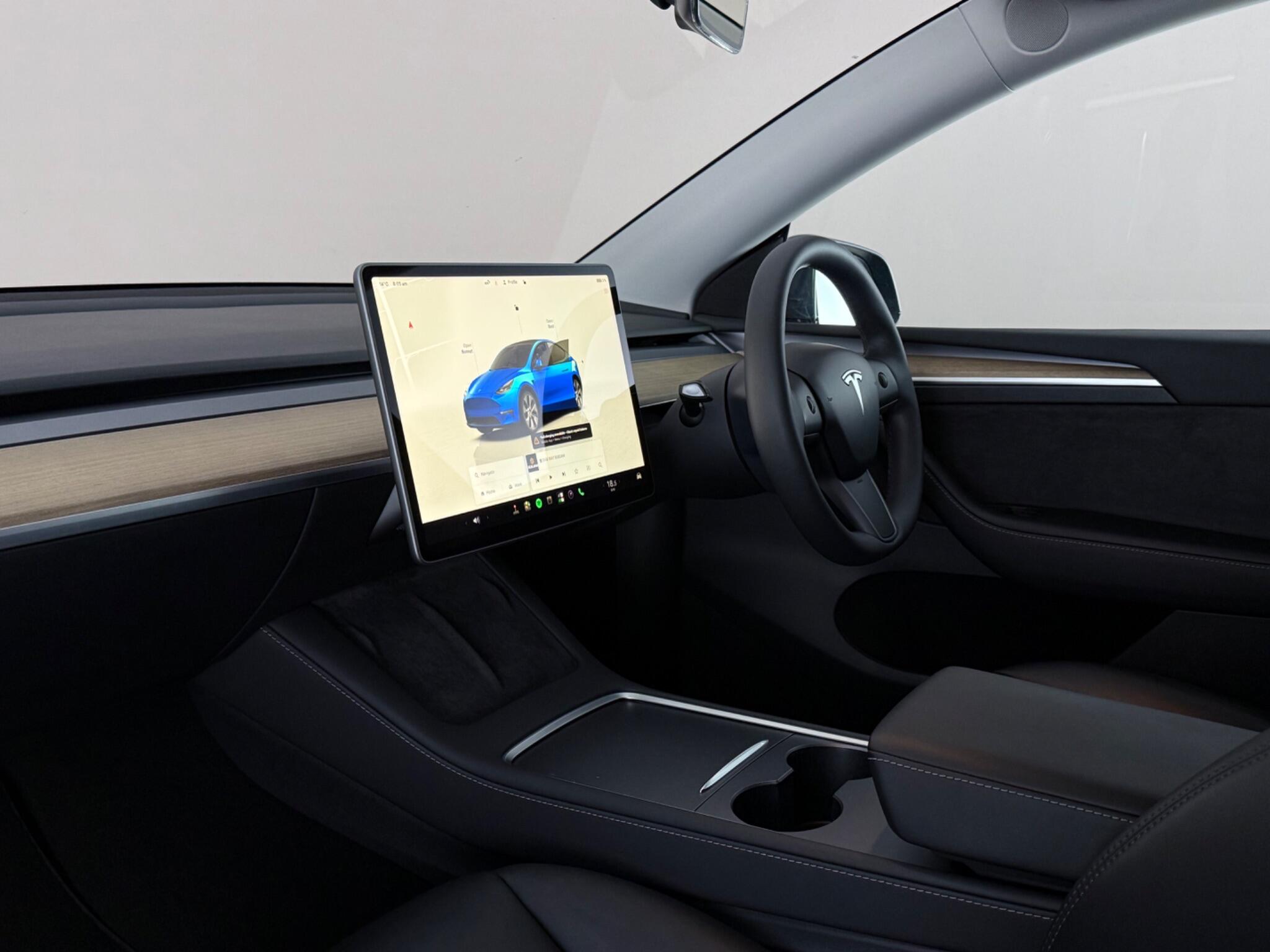 Tesla Model Y view 4